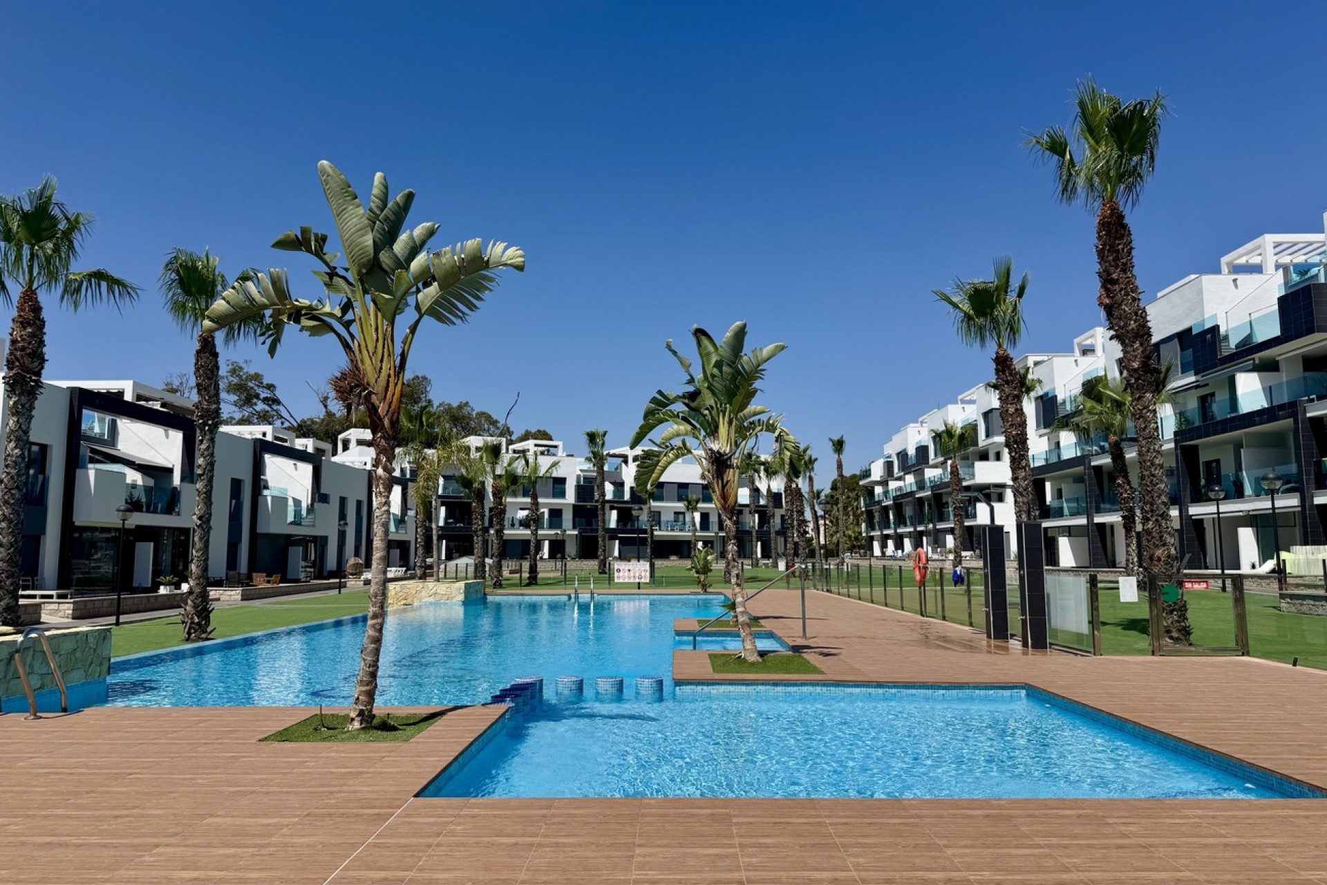 Brukt - Apartment -
Guardamar del Segura - El Raso
