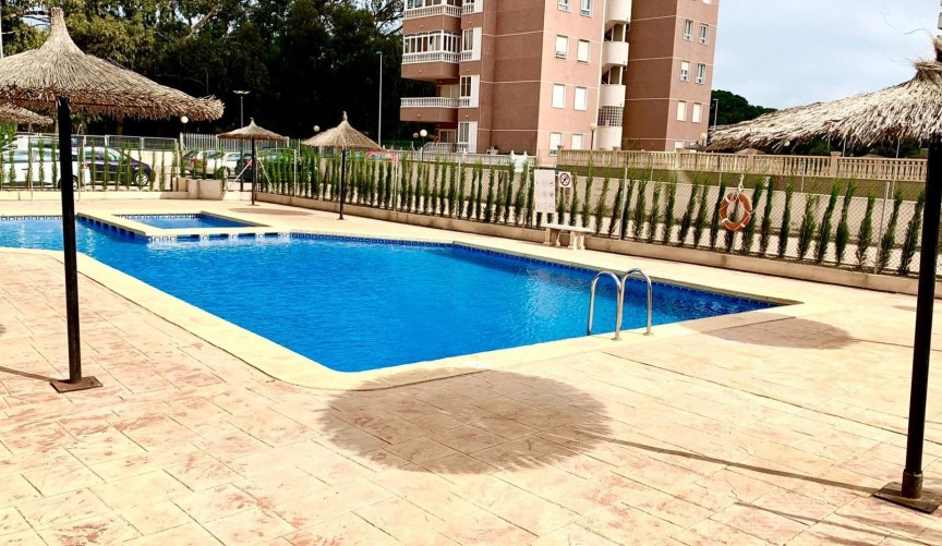 Brukt - Apartment -
Guardamar del Segura - Puerto