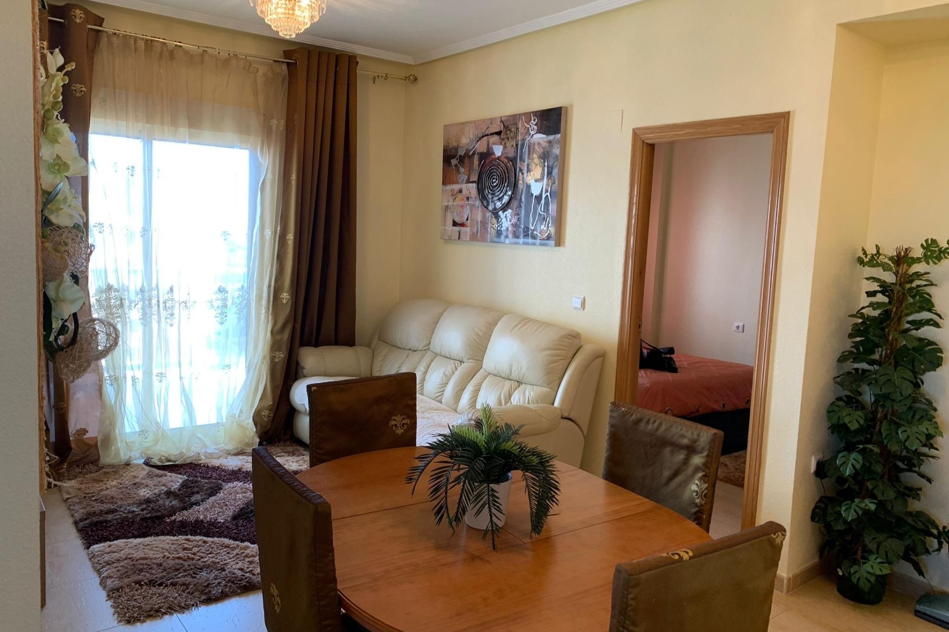 Brukt - Apartment -
Guardamar del Segura - Puerto