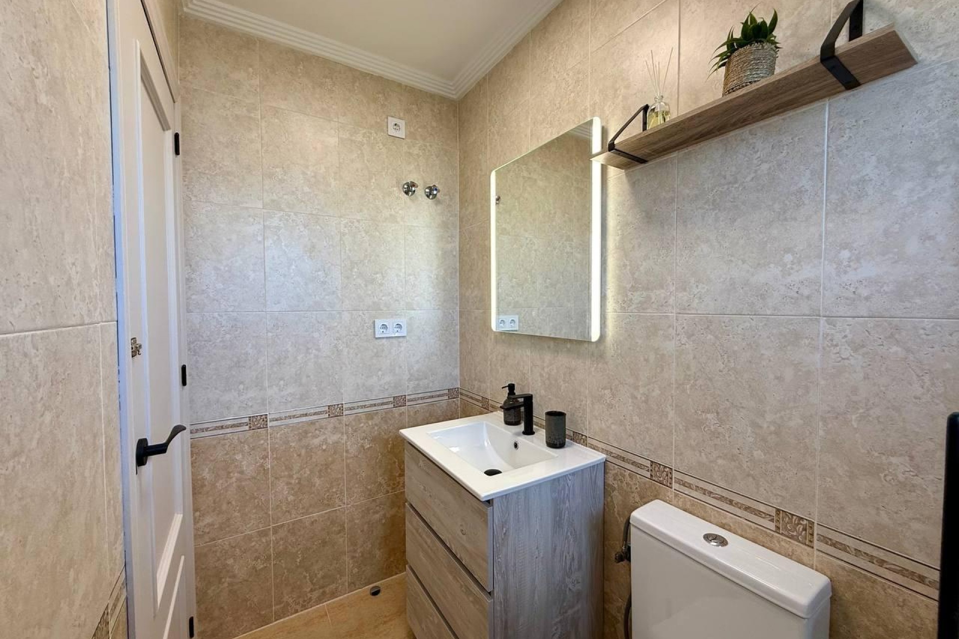 Brukt - Apartment -
Guardamar del Segura - Puerto