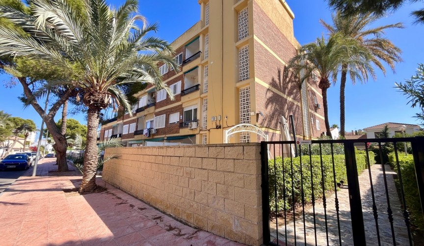 Brukt - Apartment -
La Zenia - Costa Blanca