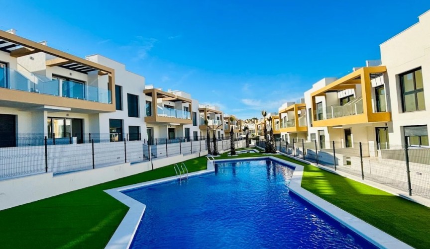 Brukt - Apartment -
Las Filipinas - Inland