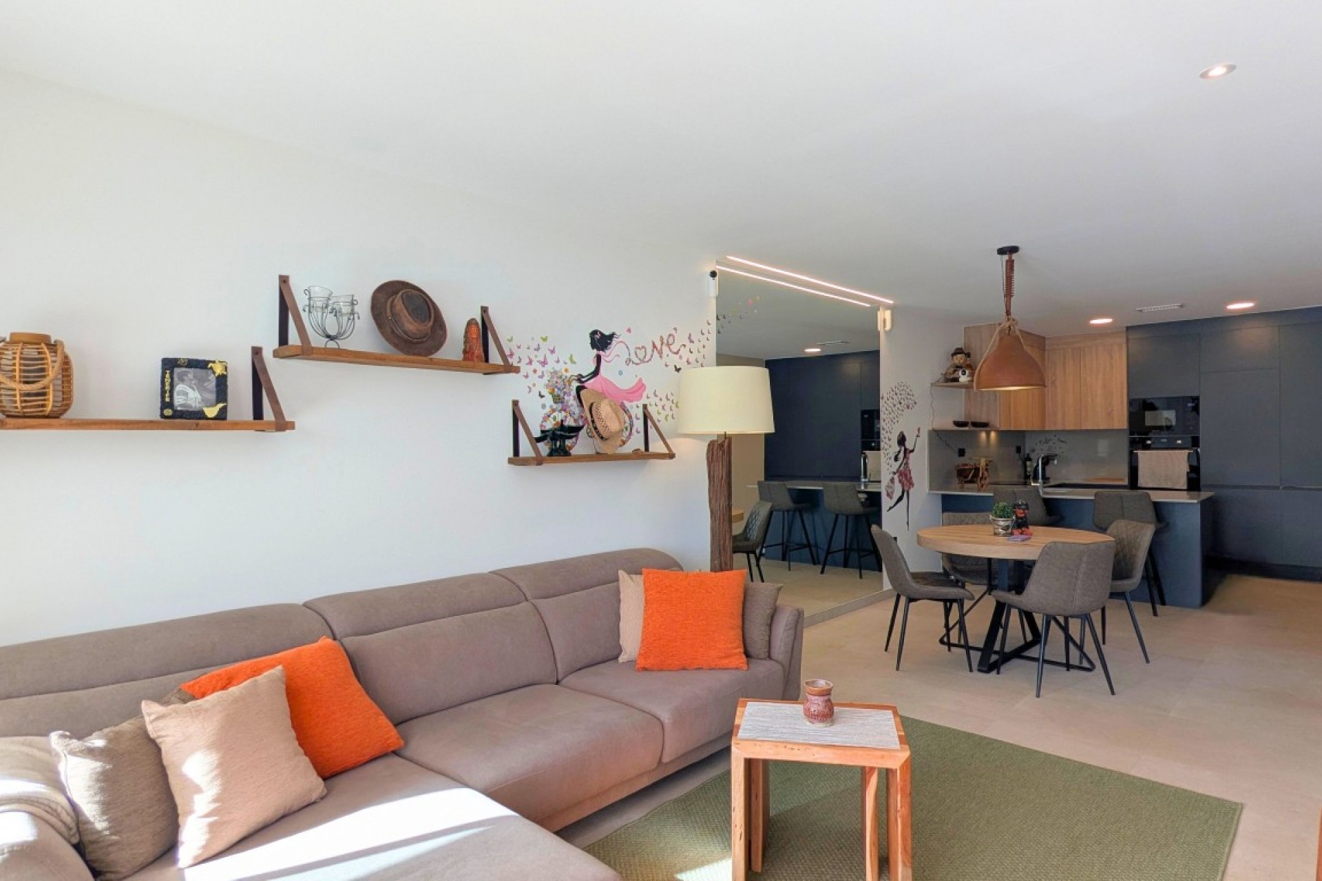 Brukt - Apartment -
Lo Crispin - Inland