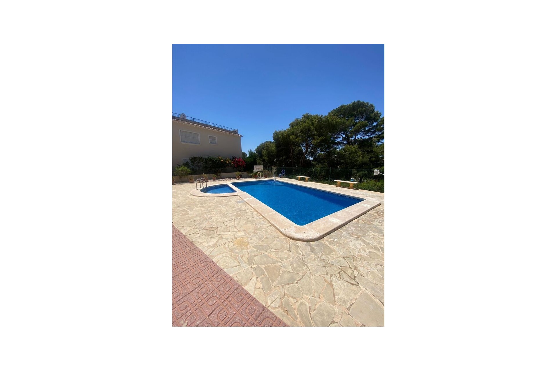 Brukt - Apartment -
Lo Pepin - Inland