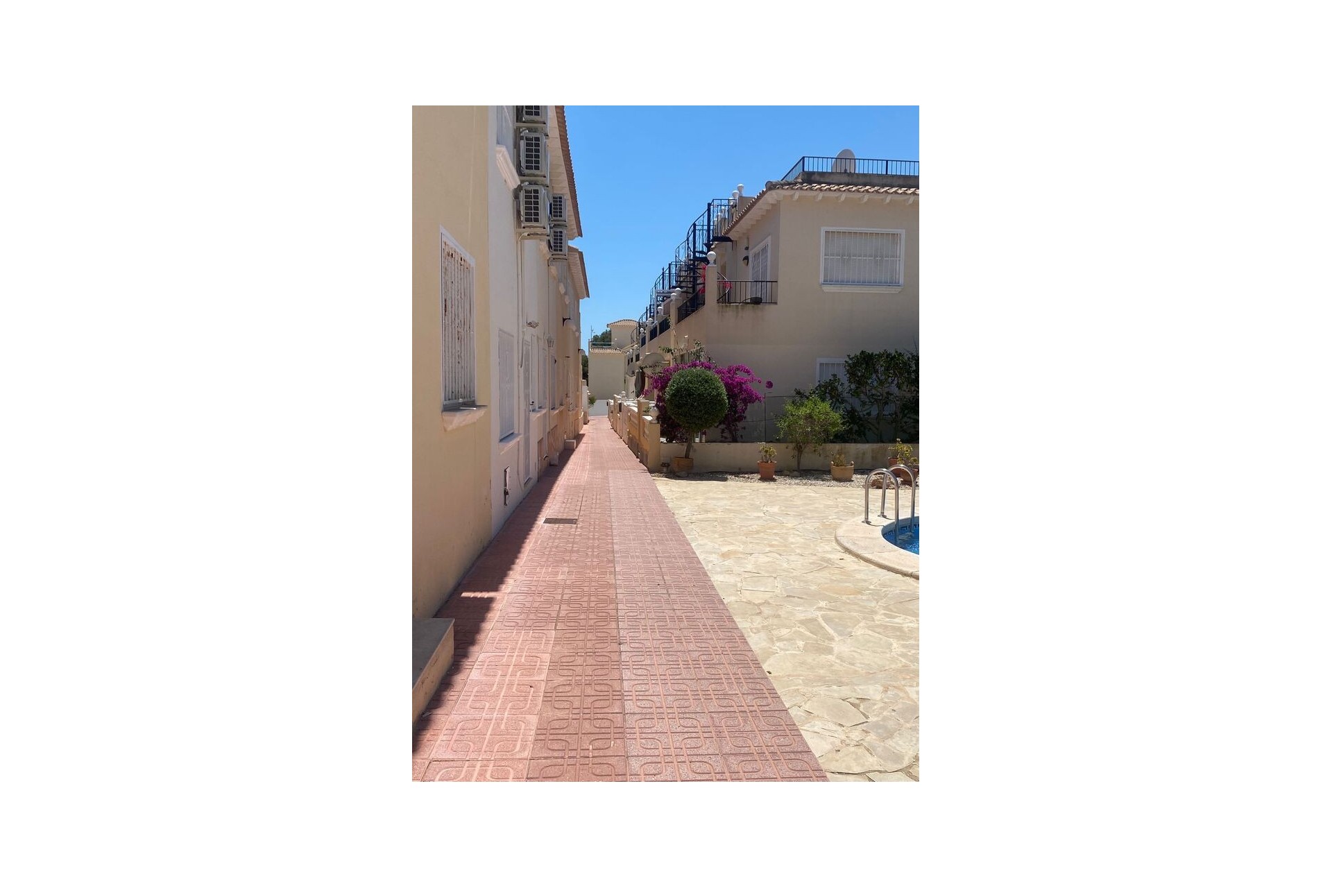 Brukt - Apartment -
Lo Pepin - Inland