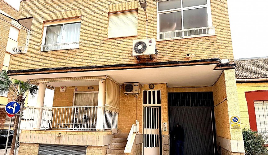 Brukt - Apartment -
Los Alcazares - Playa La Concha