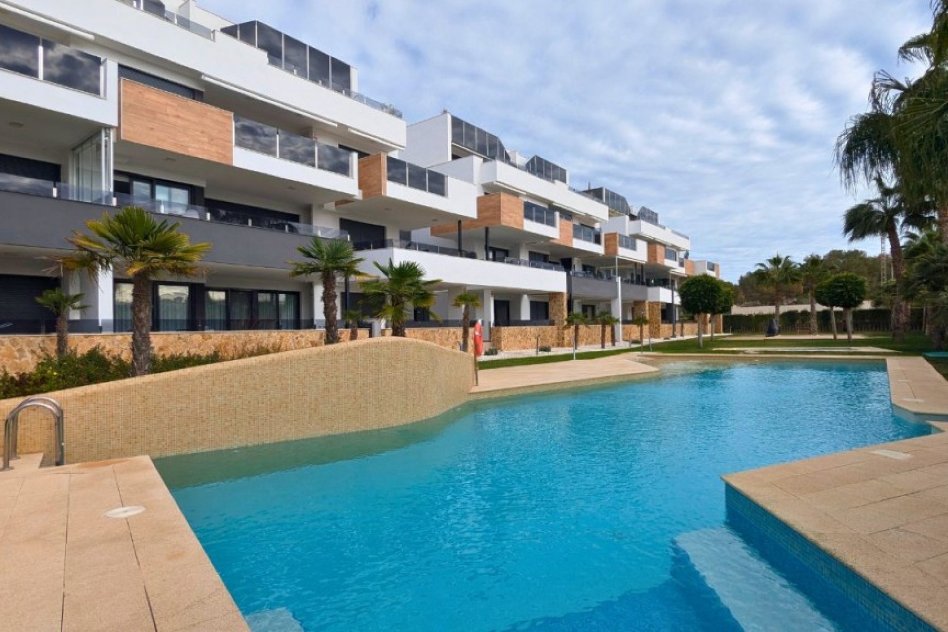 Brukt - Apartment -
Los Altos - Costa Blanca