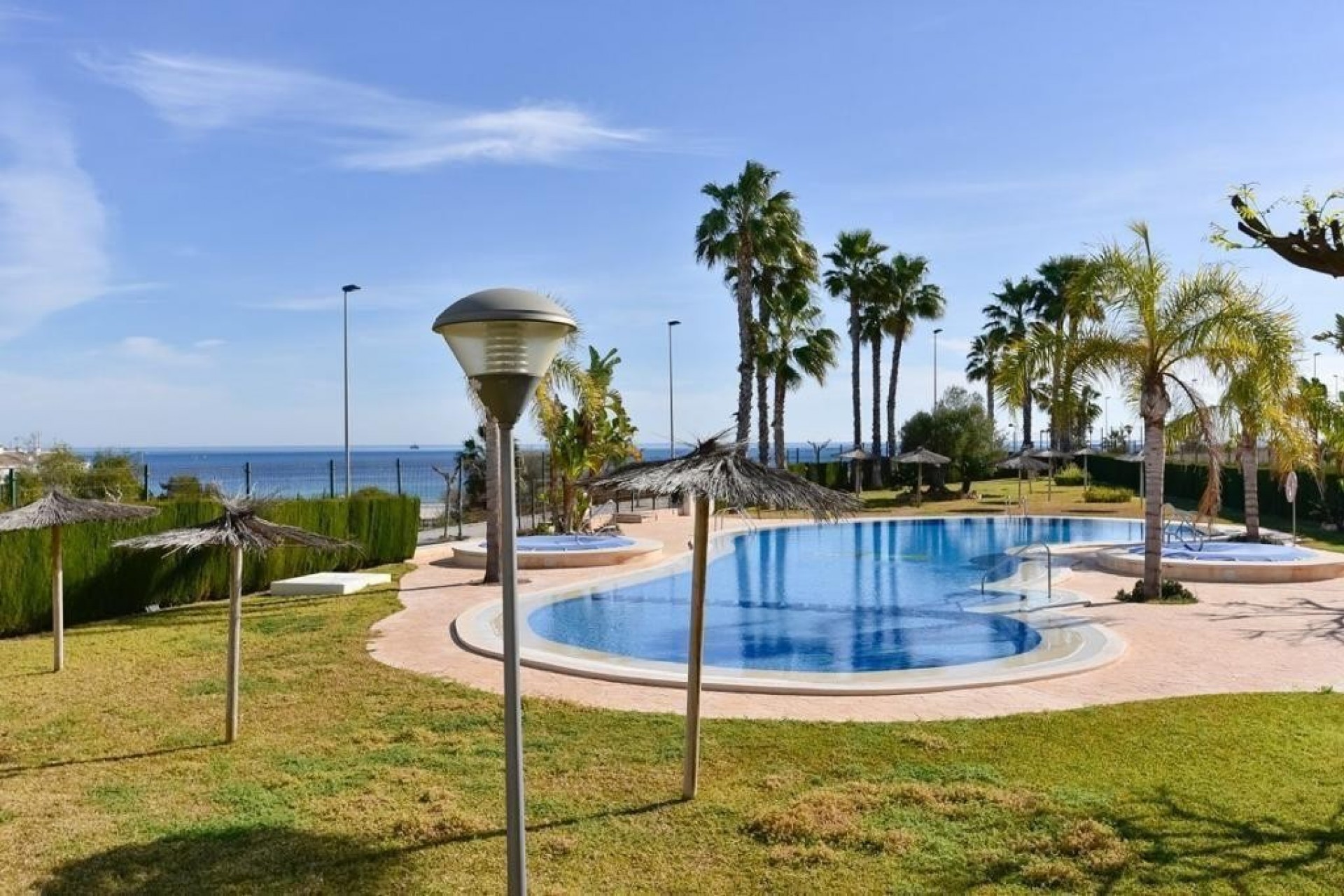 Brukt - Apartment -
Mil Palmeras - Costa Blanca