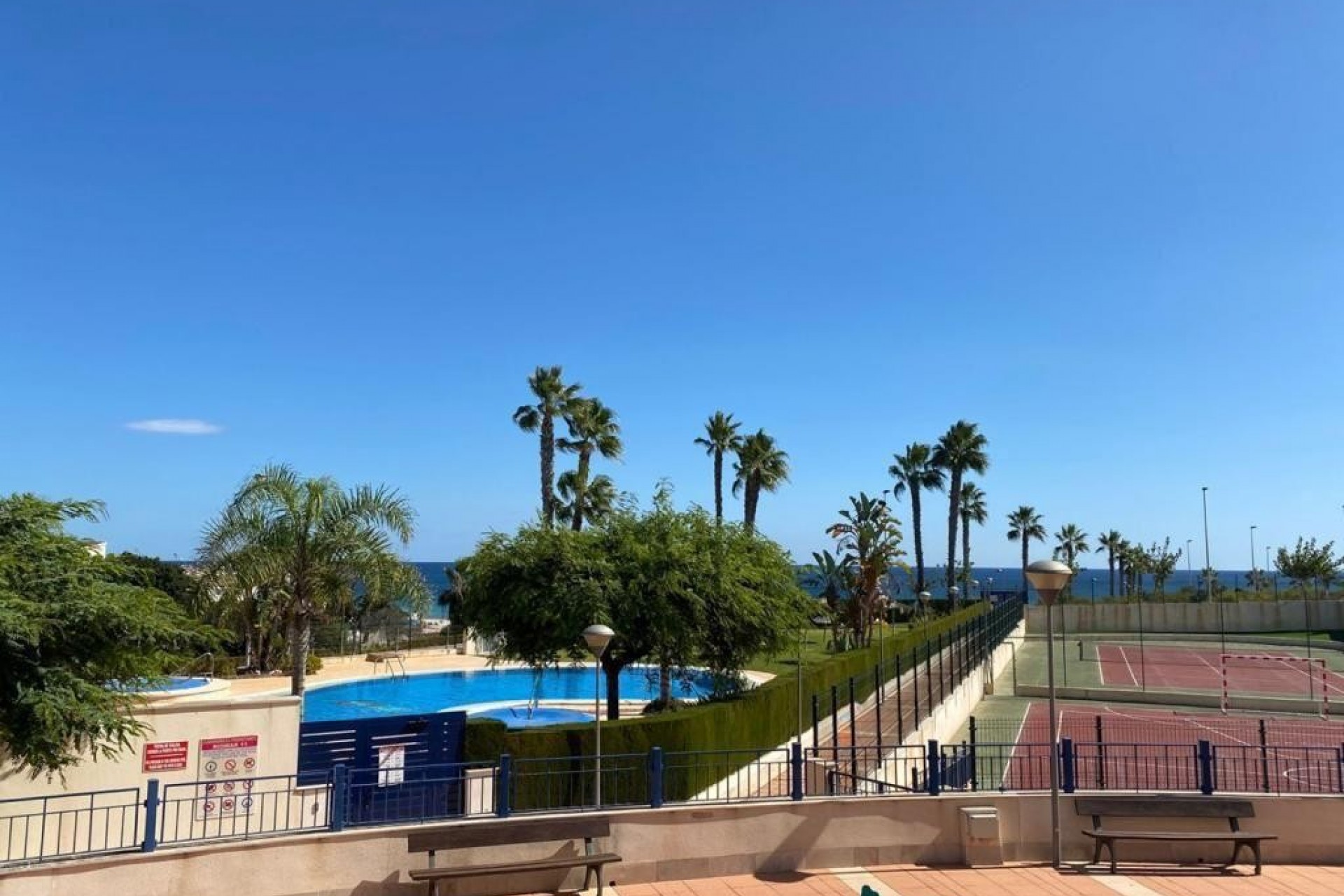 Brukt - Apartment -
Mil Palmeras - Costa Blanca