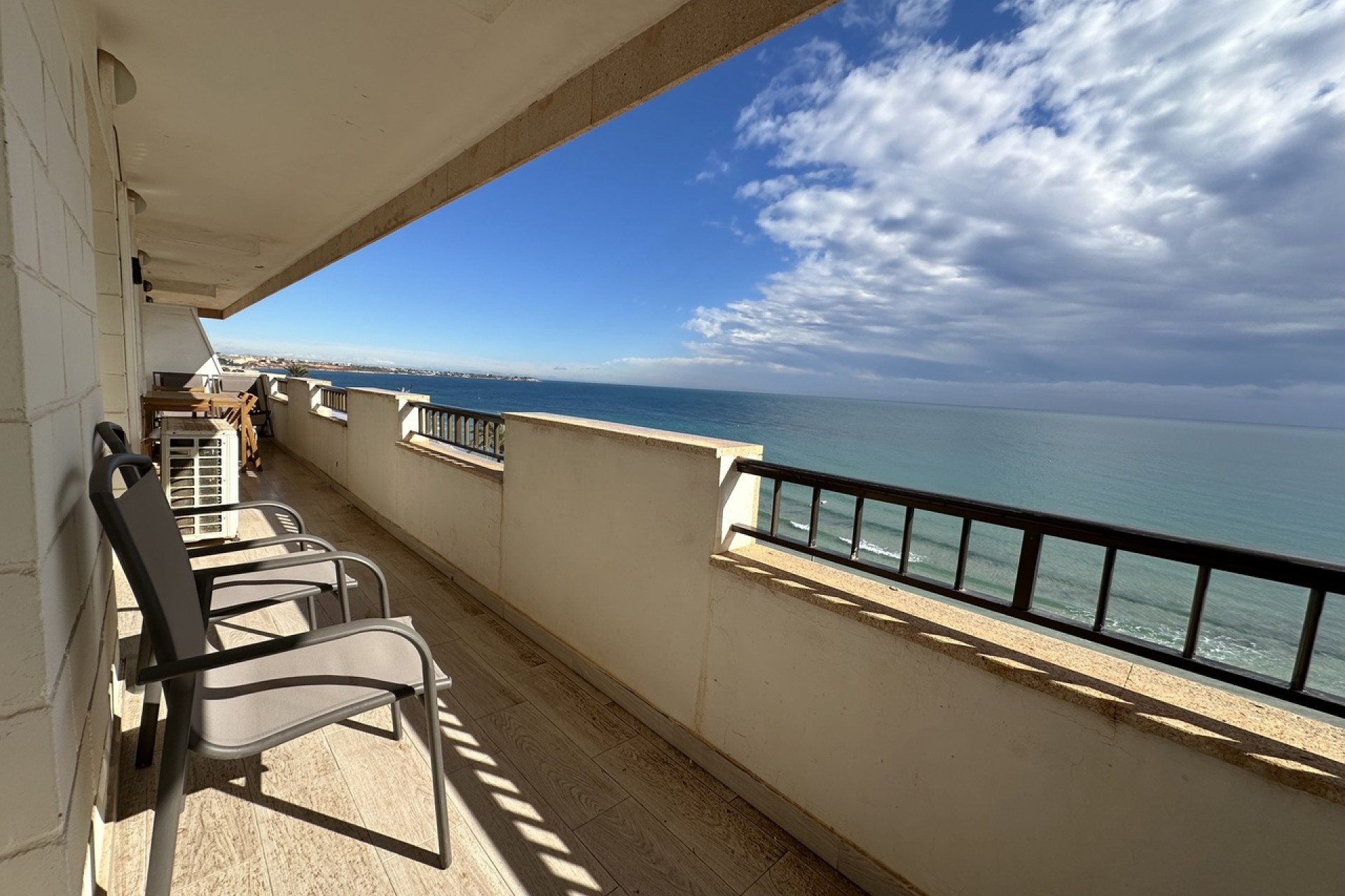 Brukt - Apartment -
Mil Palmeras - Costa Blanca