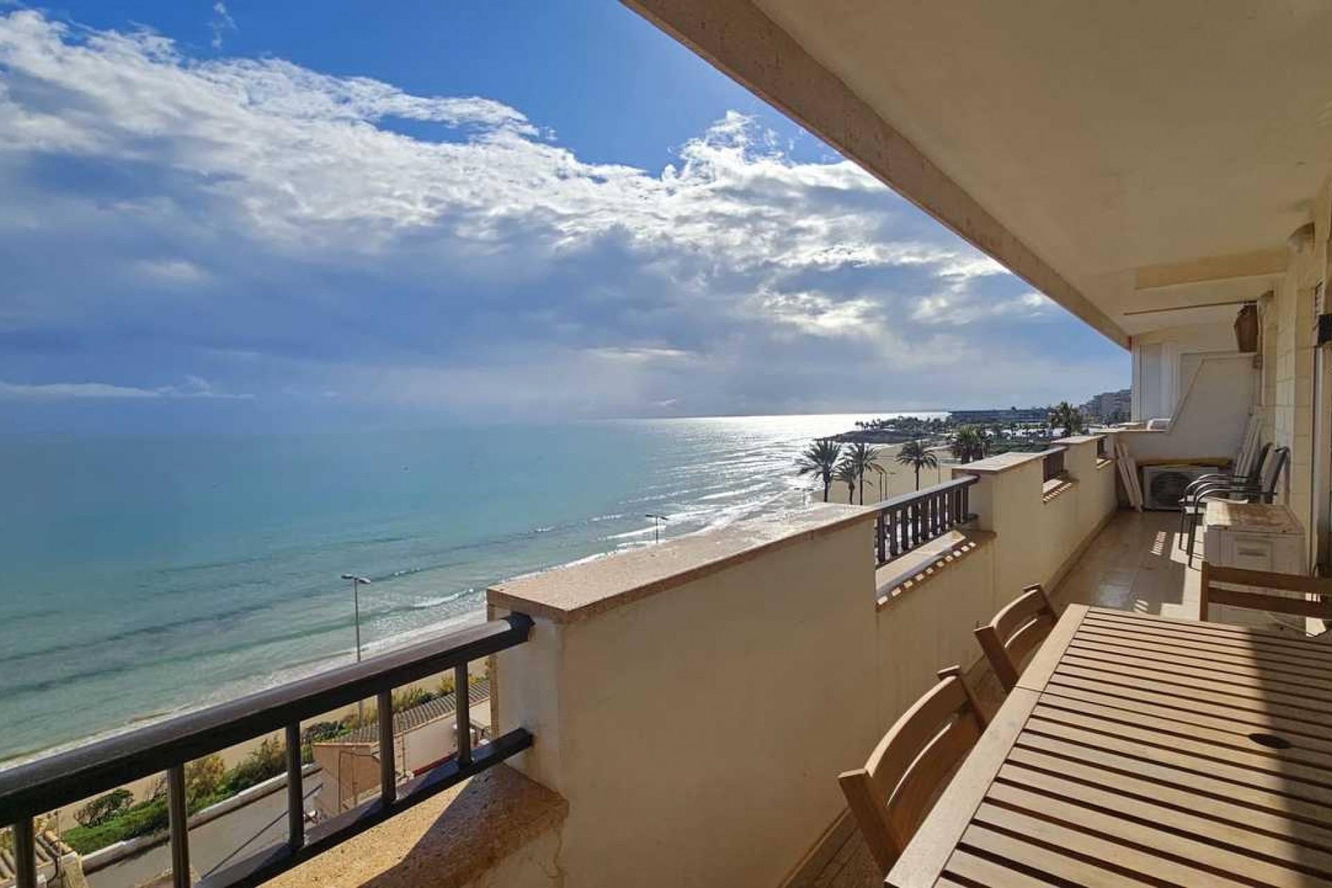 Brukt - Apartment -
Mil Palmeras - Costa Blanca