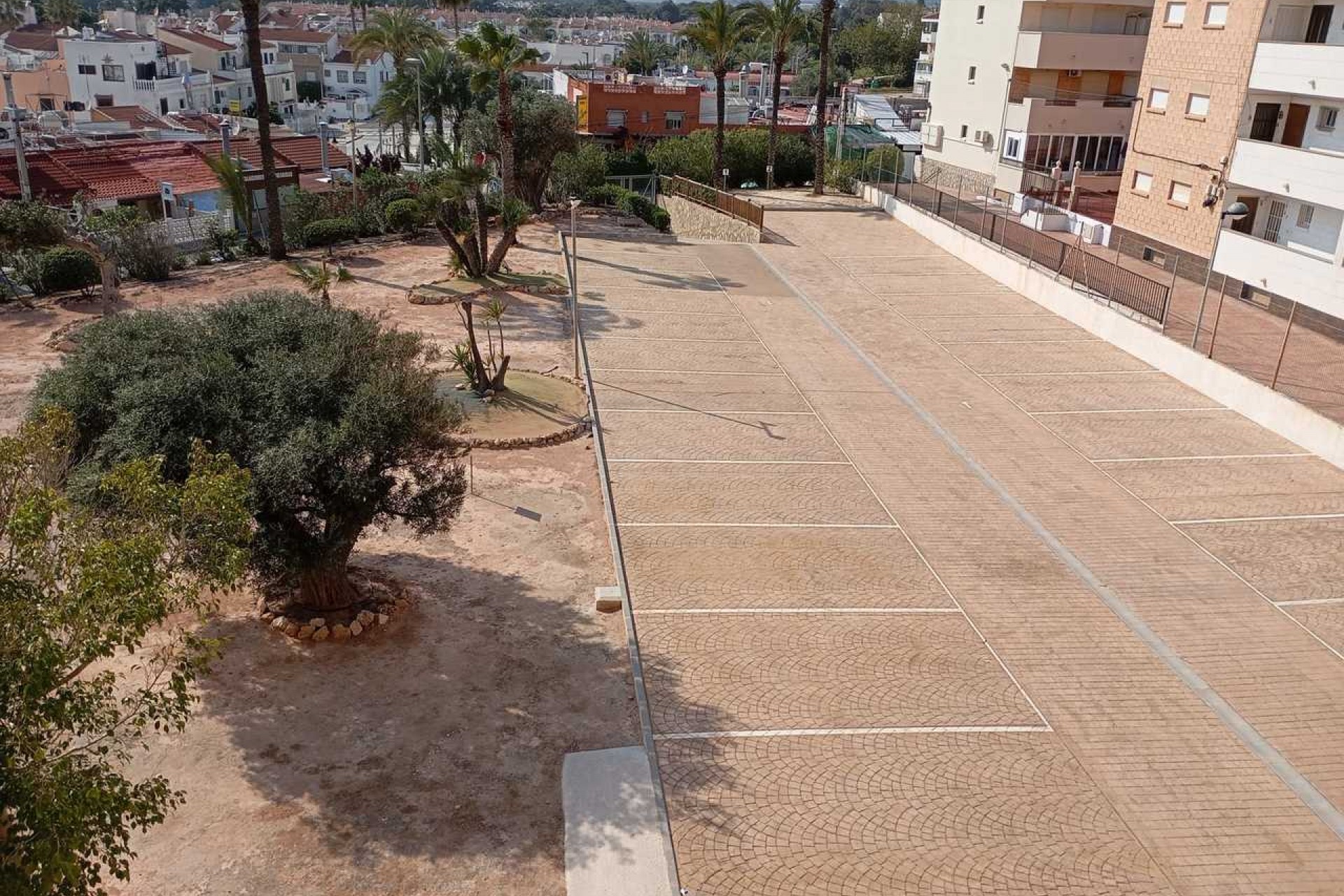 Brukt - Apartment -
Mil Palmeras - Costa Blanca