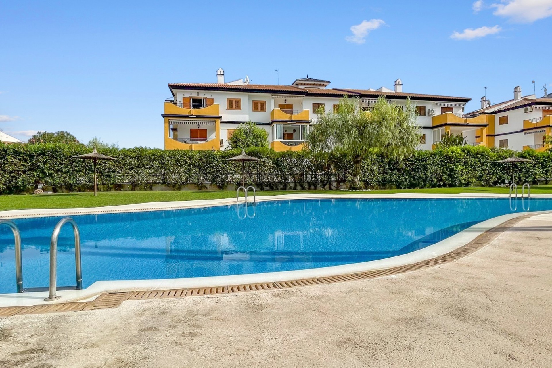 Brukt - Apartment -
Mil Palmeras - Costa Blanca