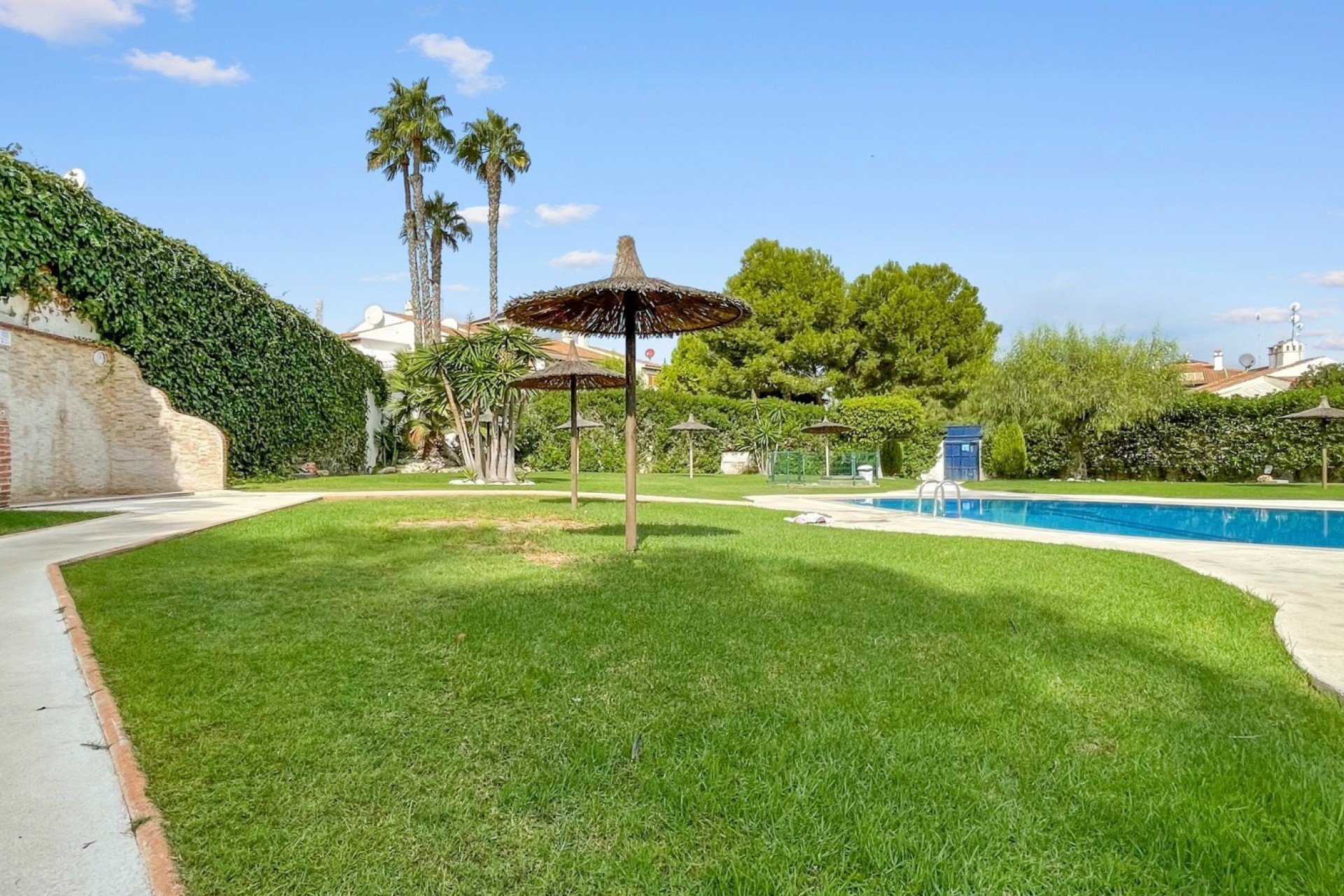 Brukt - Apartment -
Mil Palmeras - Costa Blanca