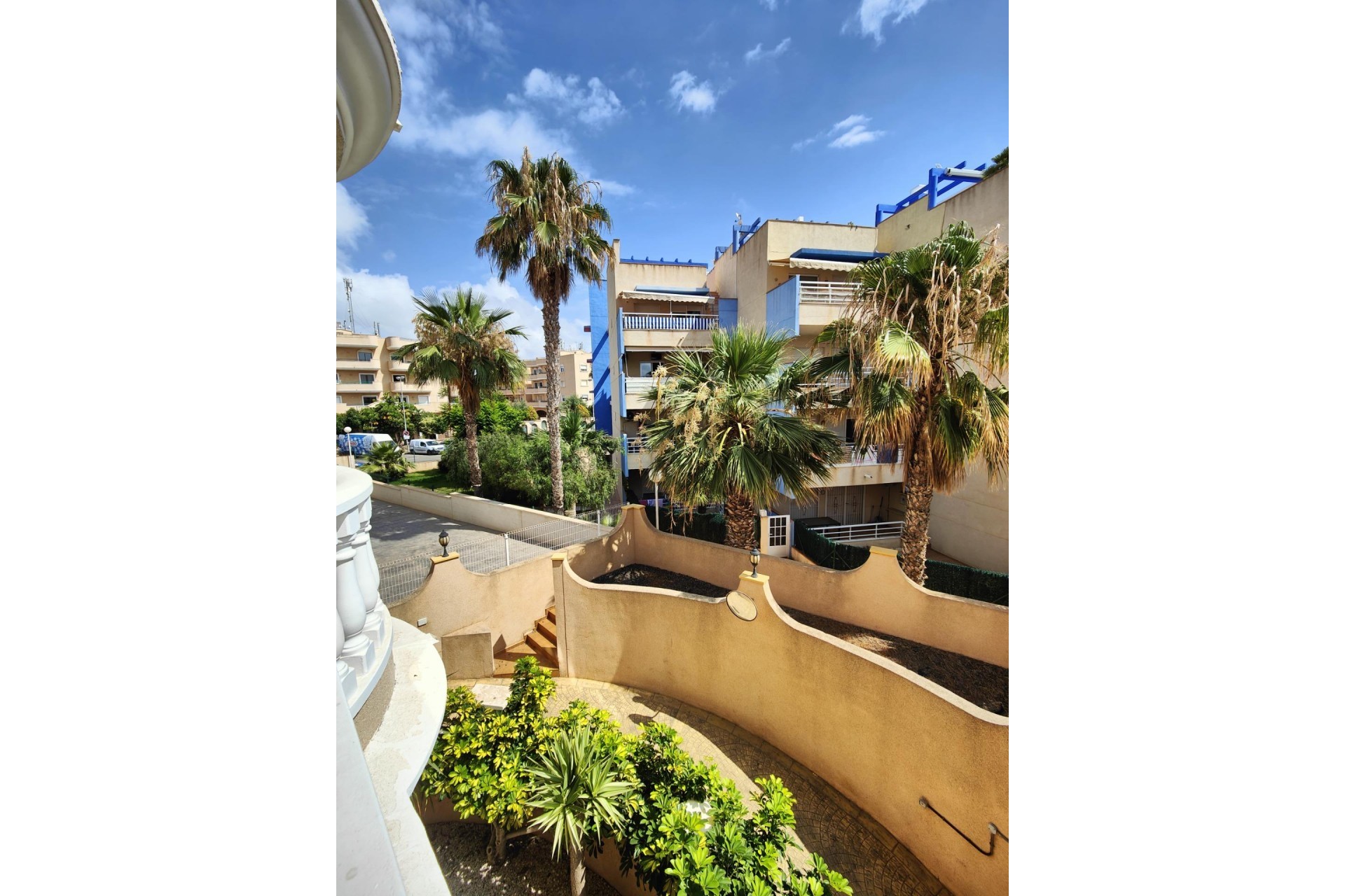 Brukt - Apartment -
Orihuela Costa - Campoamor