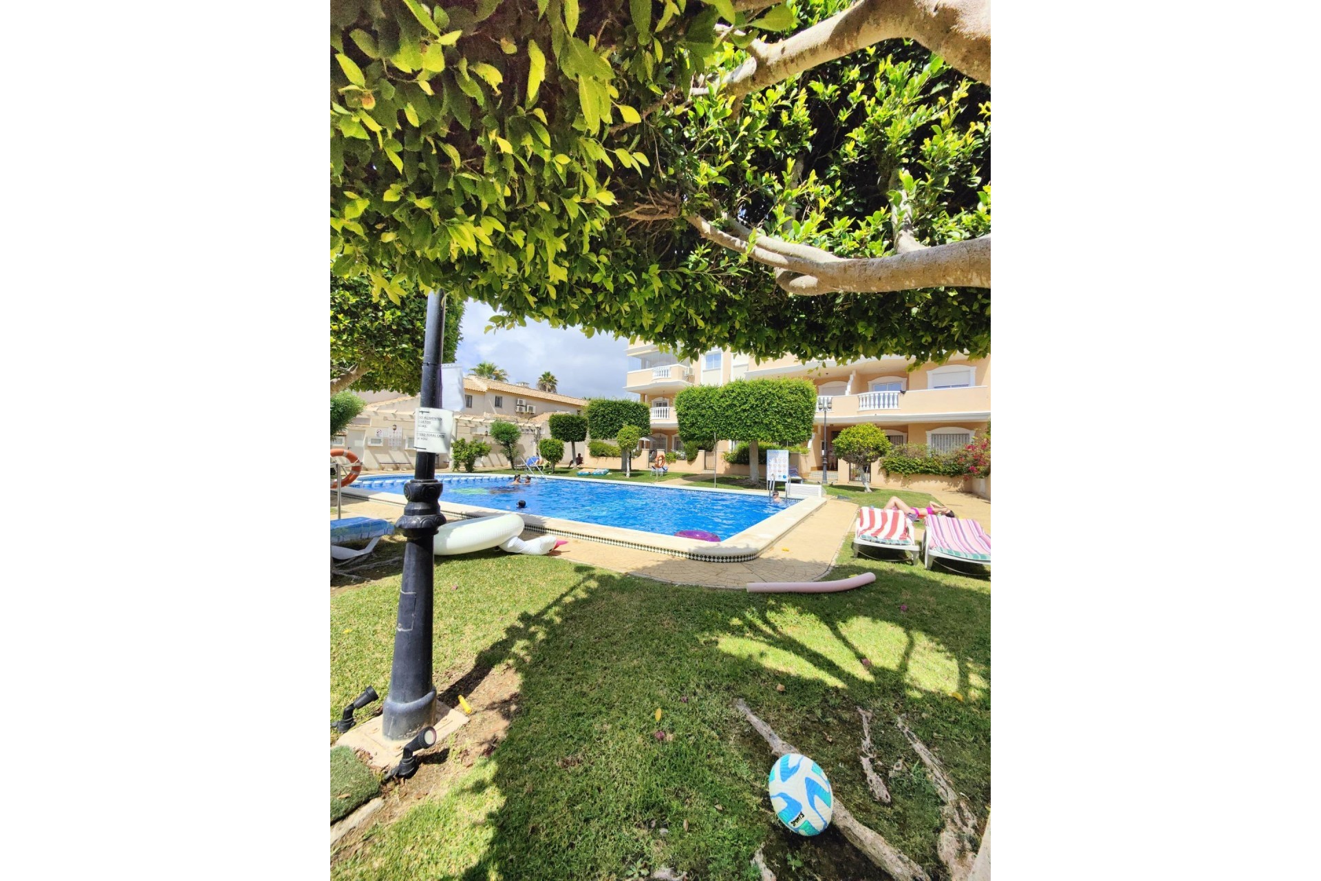 Brukt - Apartment -
Orihuela Costa - Campoamor