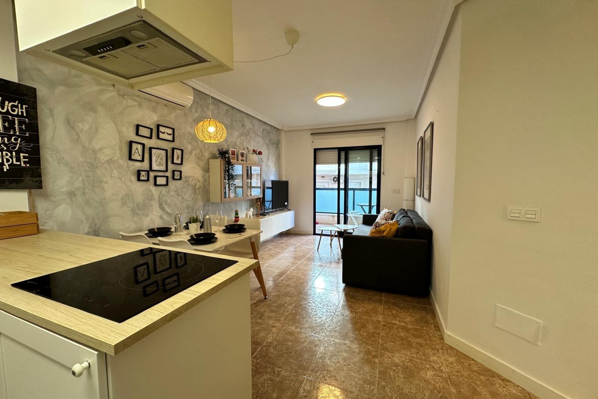 Brukt - Apartment -
Orihuela Costa - Campoamor