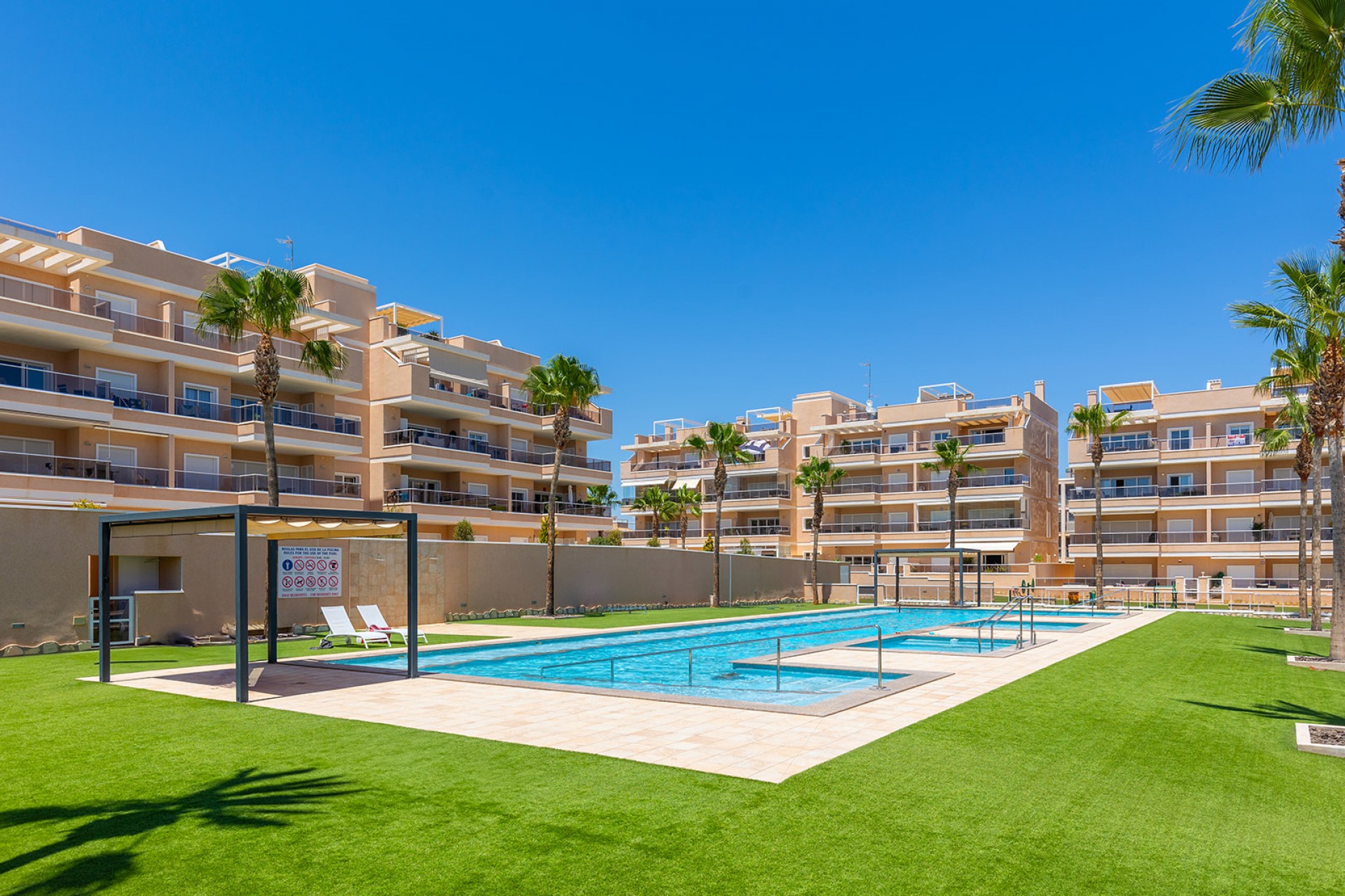 Brukt - Apartment -
Orihuela Costa - Costa Blanca