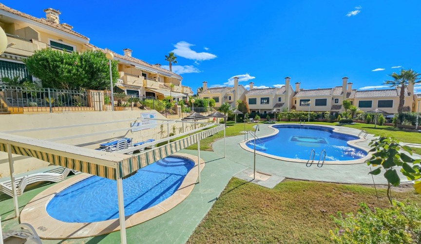 Brukt - Apartment -
Orihuela Costa - Costa Blanca