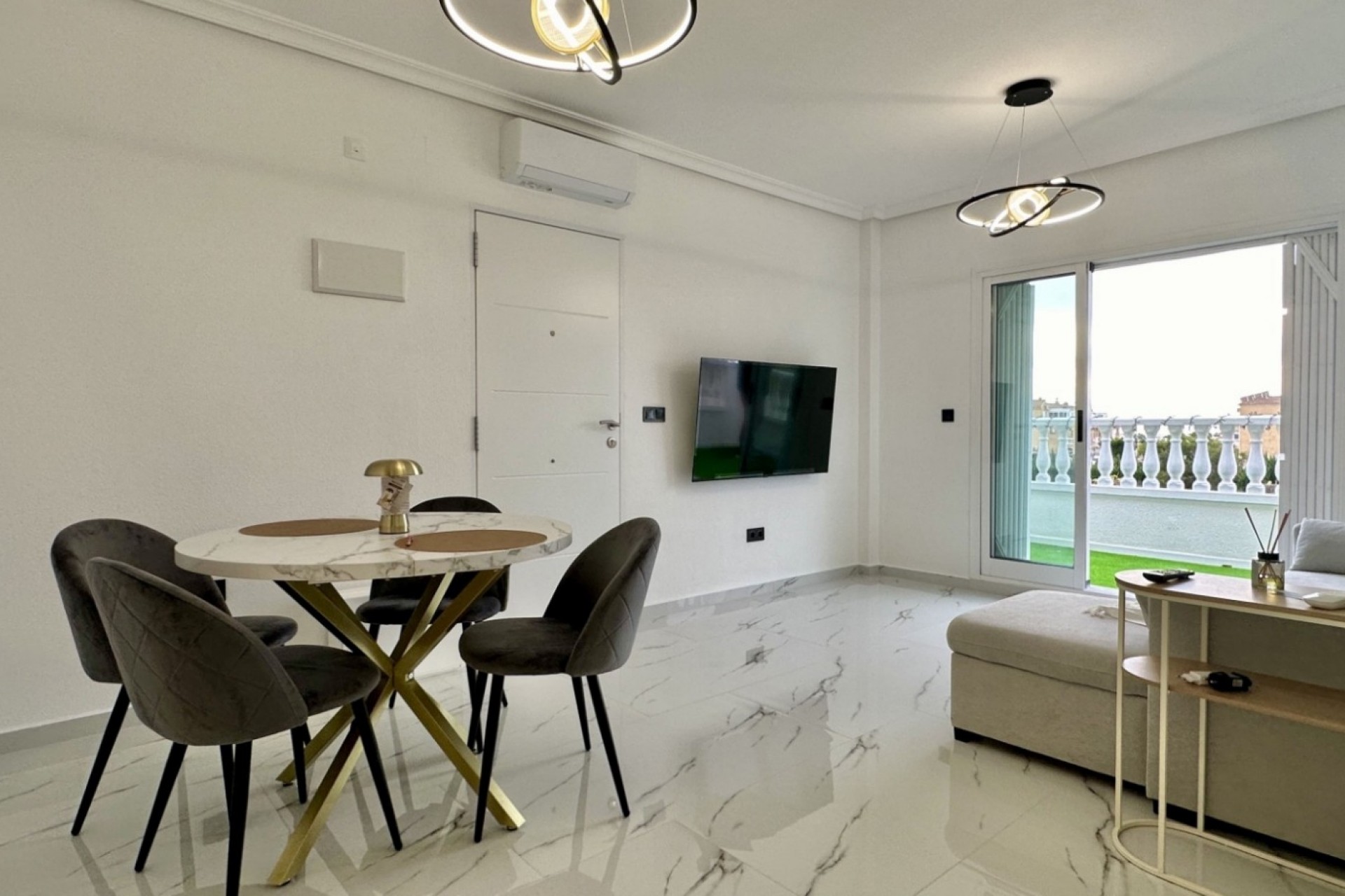 Brukt - Apartment -
Orihuela Costa - Costa Blanca