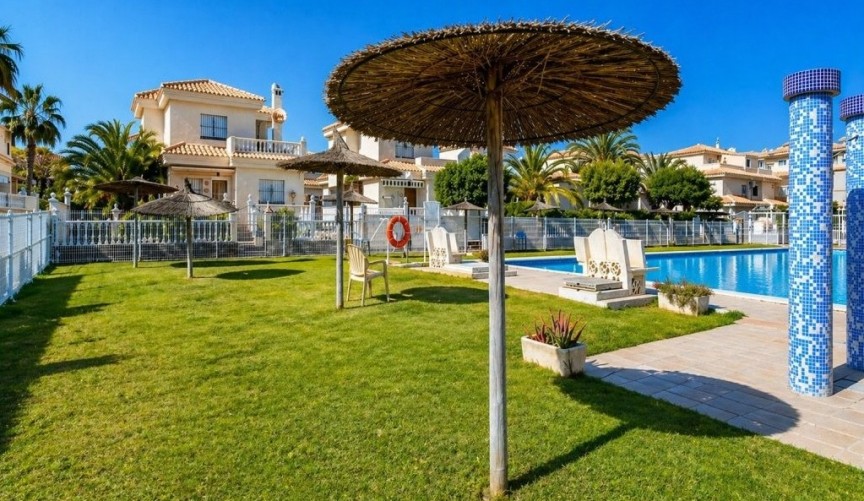 Brukt - Apartment -
Orihuela Costa - Costa Blanca