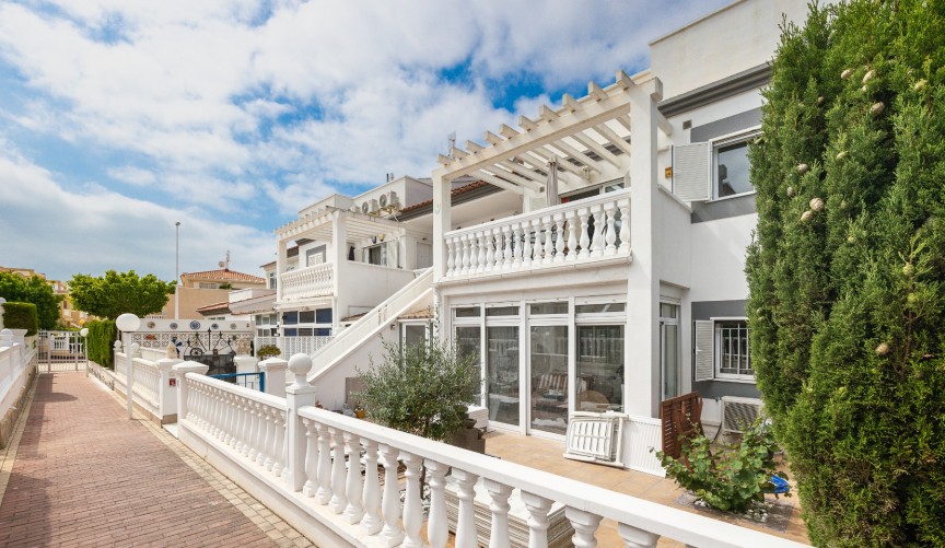 Brukt - Apartment -
Orihuela Costa - Costa Blanca