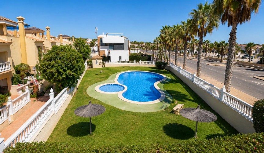 Brukt - Apartment -
Orihuela Costa - Costa Blanca