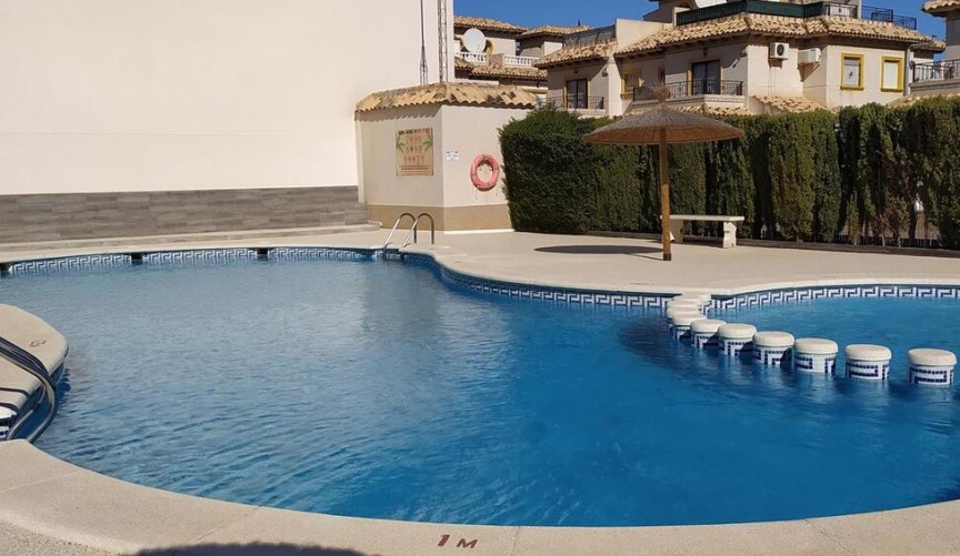 Brukt - Apartment -
Orihuela Costa - La Zenia