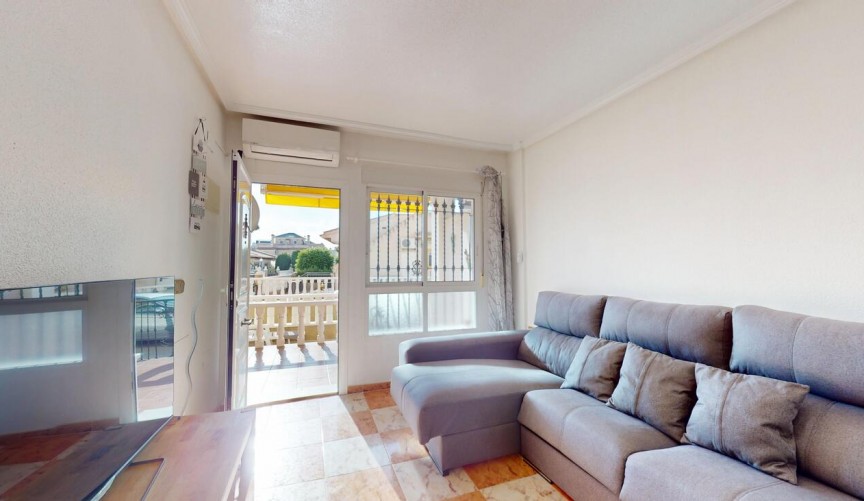Brukt - Apartment -
Orihuela Costa - La Zenia