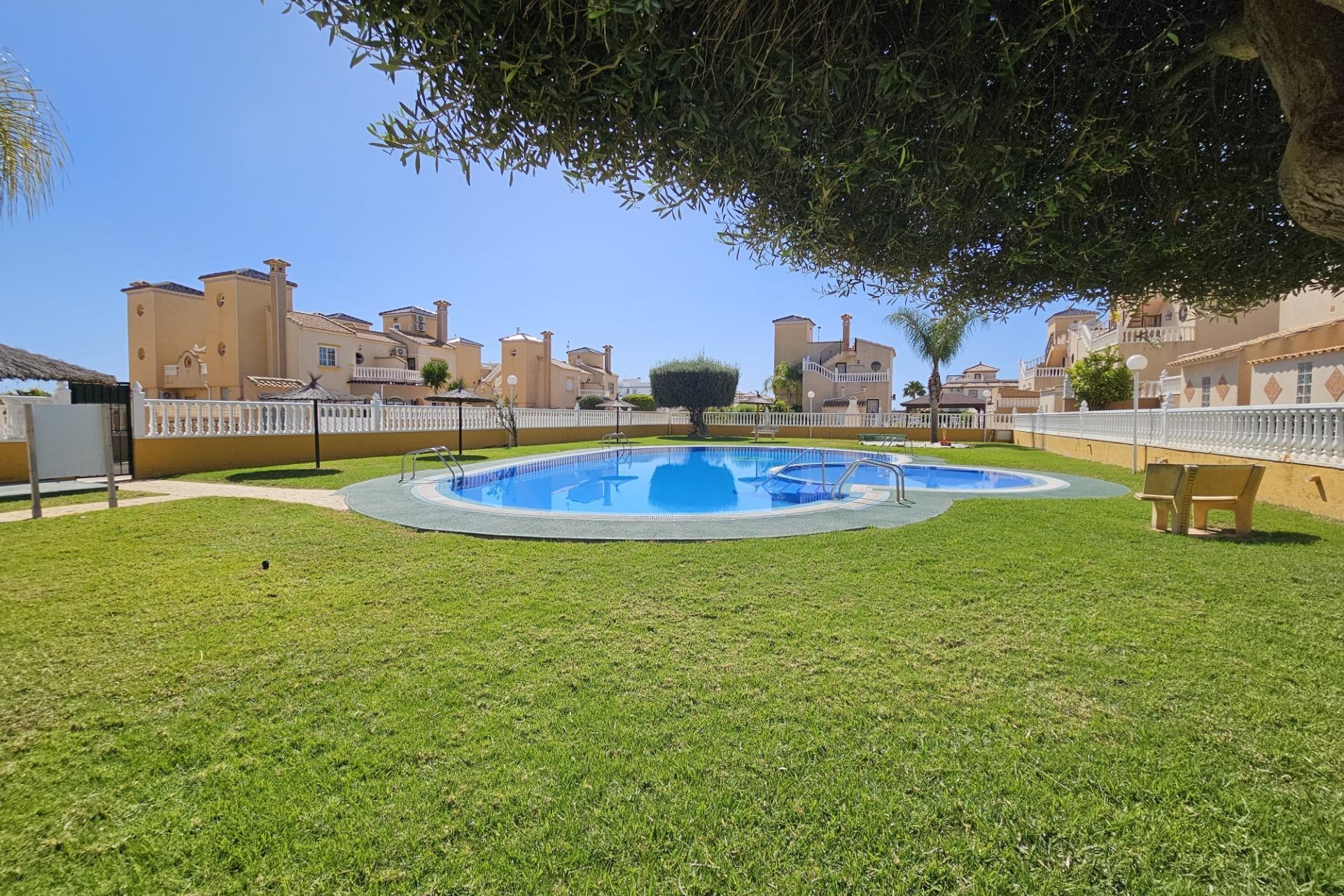Brukt - Apartment -
Orihuela Costa - Lomas de Cabo Roig