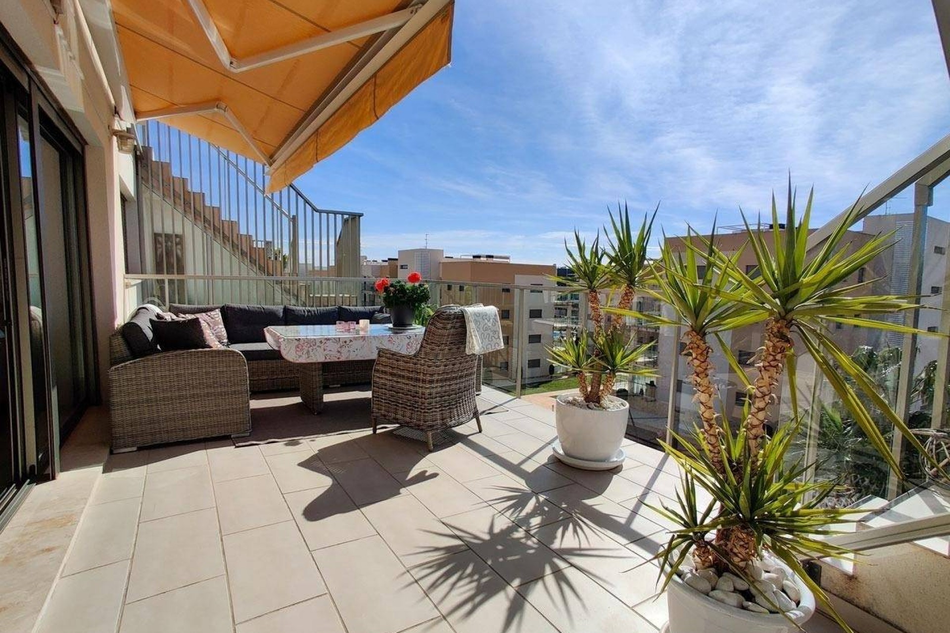 Brukt - Apartment -
Orihuela Costa - Montezenia