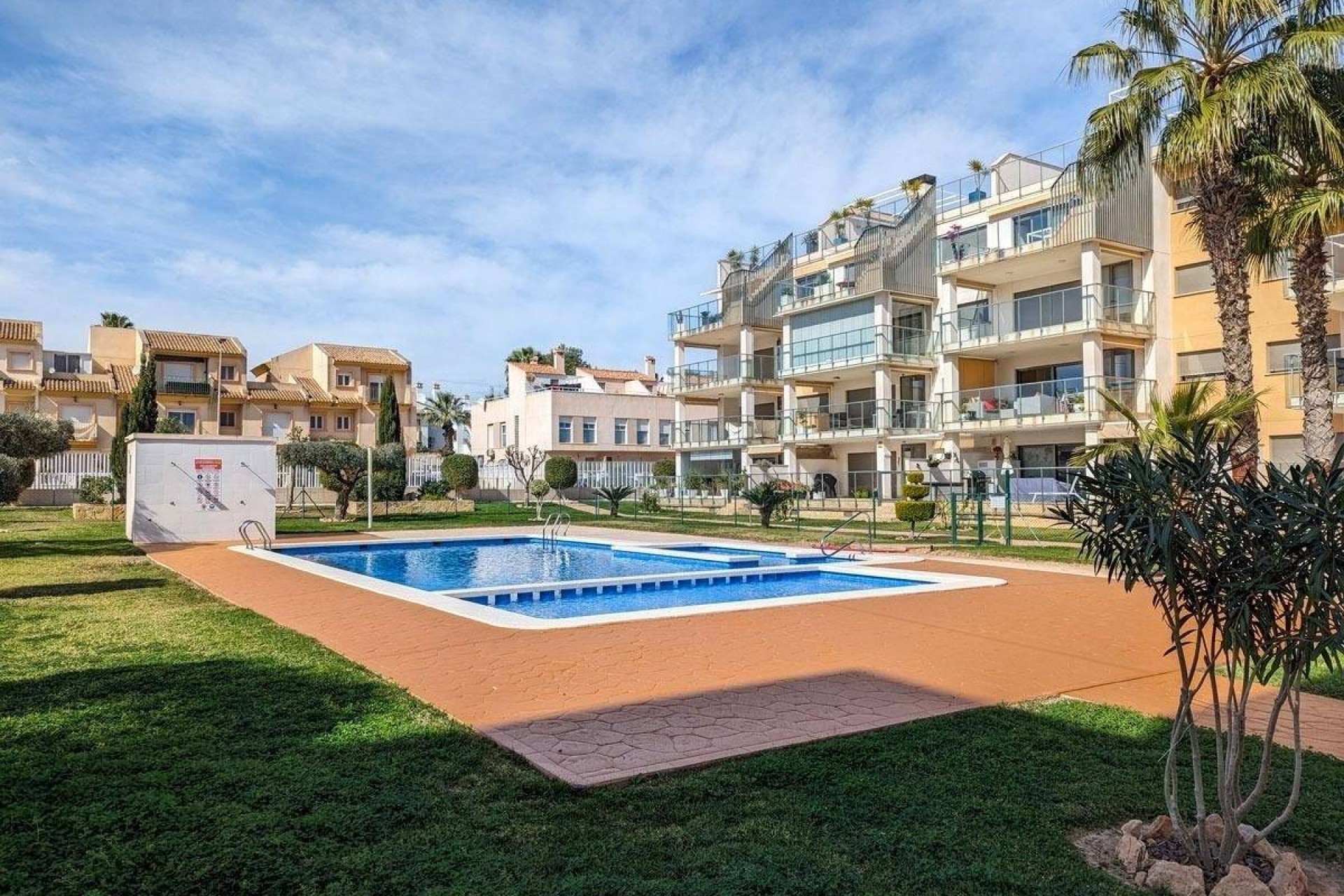 Brukt - Apartment -
Orihuela Costa - Montezenia