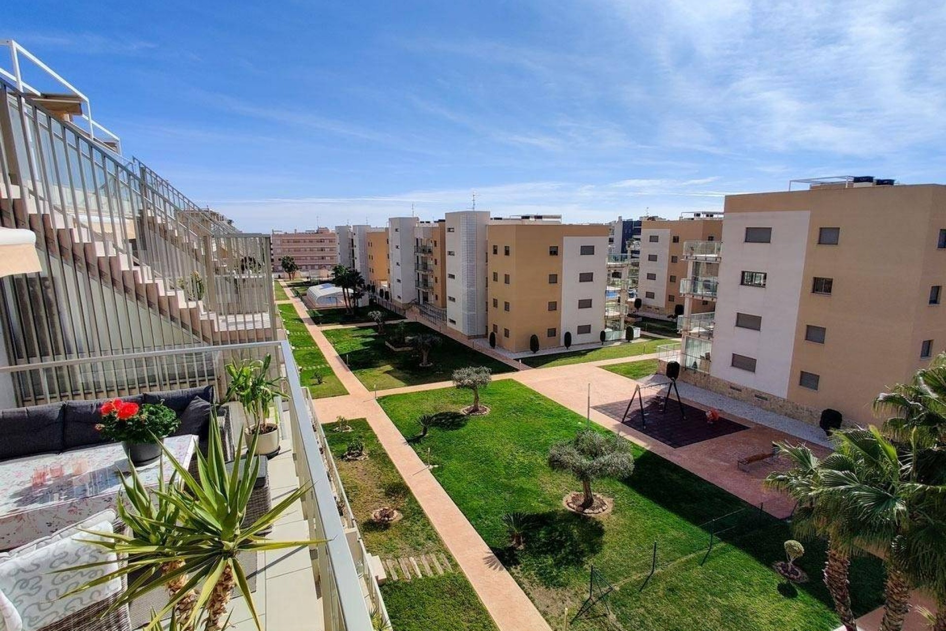 Brukt - Apartment -
Orihuela Costa - Montezenia