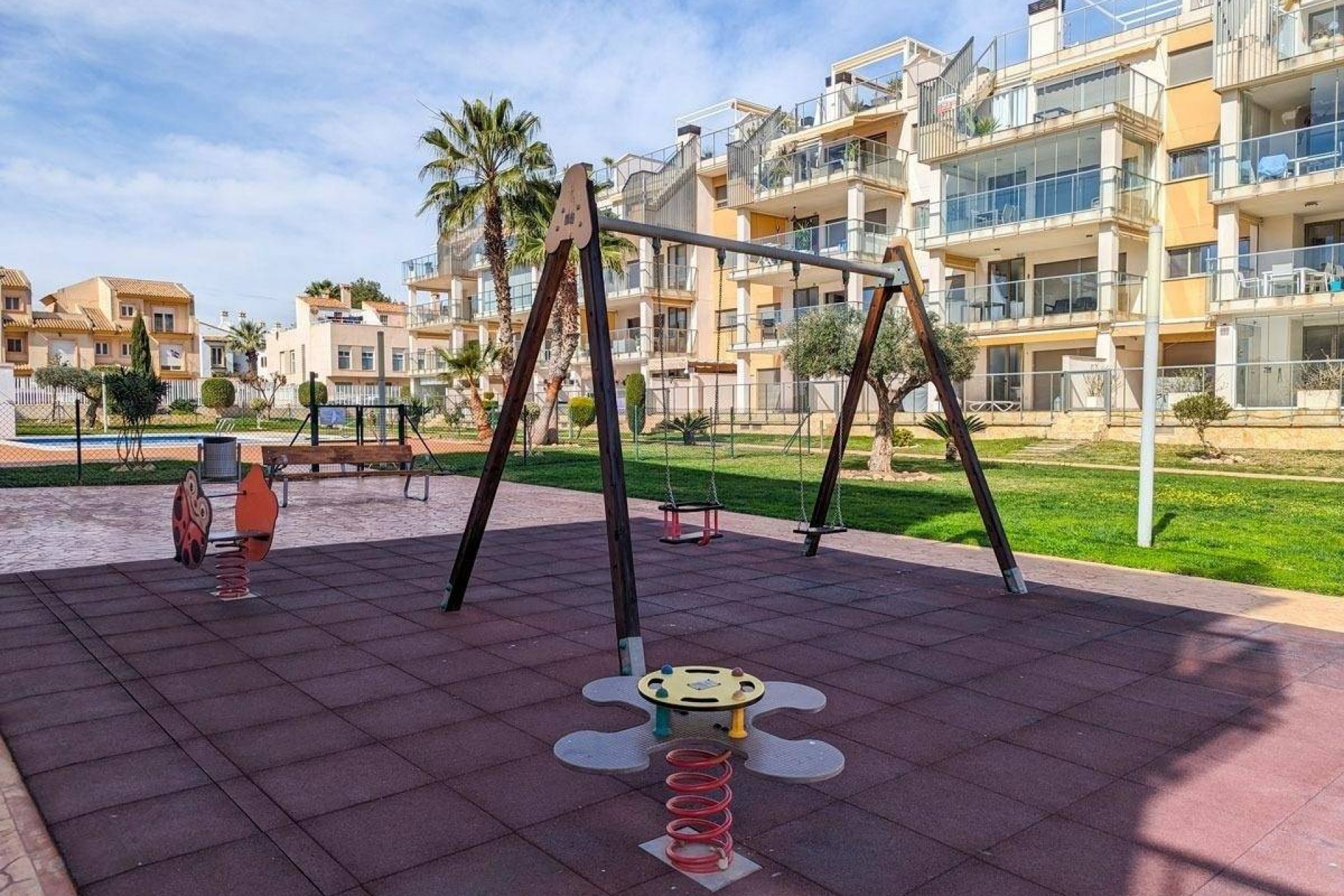 Brukt - Apartment -
Orihuela Costa - Montezenia