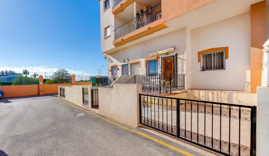 Brukt - Apartment -
Orihuela Costa - Playa Flamenca