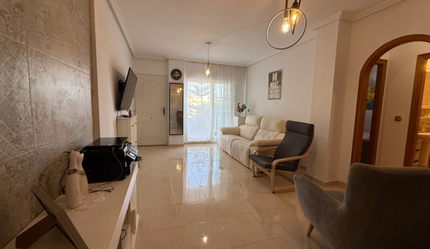 Brukt - Apartment -
Orihuela - Inland