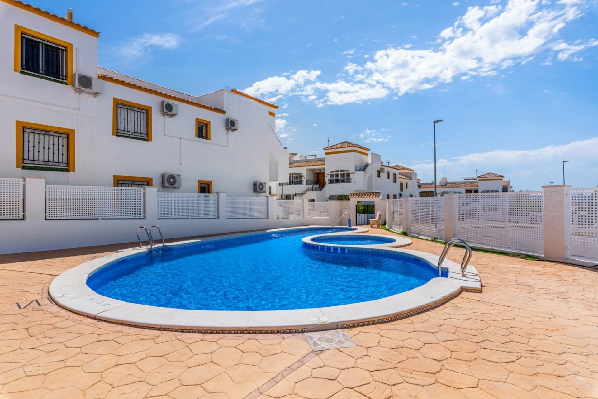 Brukt - Apartment -
Orihuela - Inland
