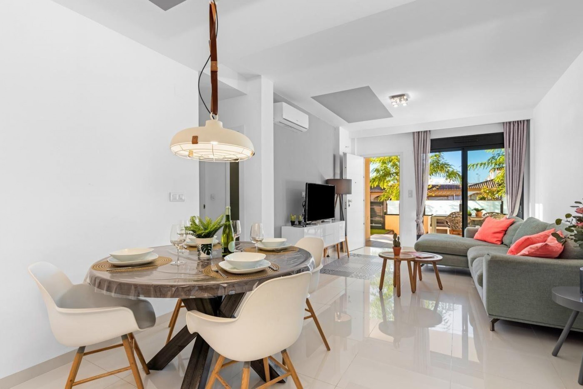 Brukt - Apartment -
Pilar de la Horadada - Pueblo Latino