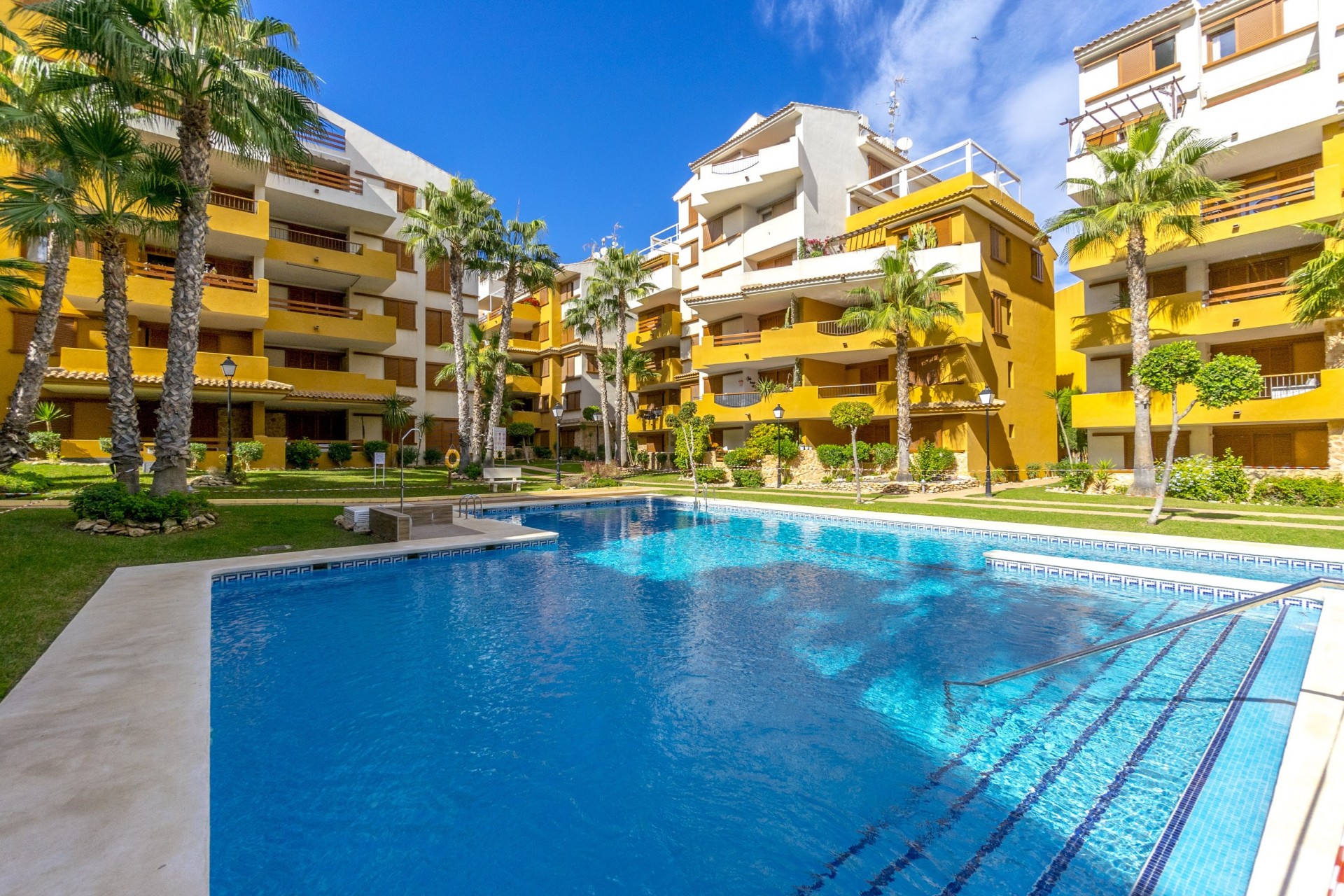 Brukt - Apartment -
Punta Prima - Costa Blanca