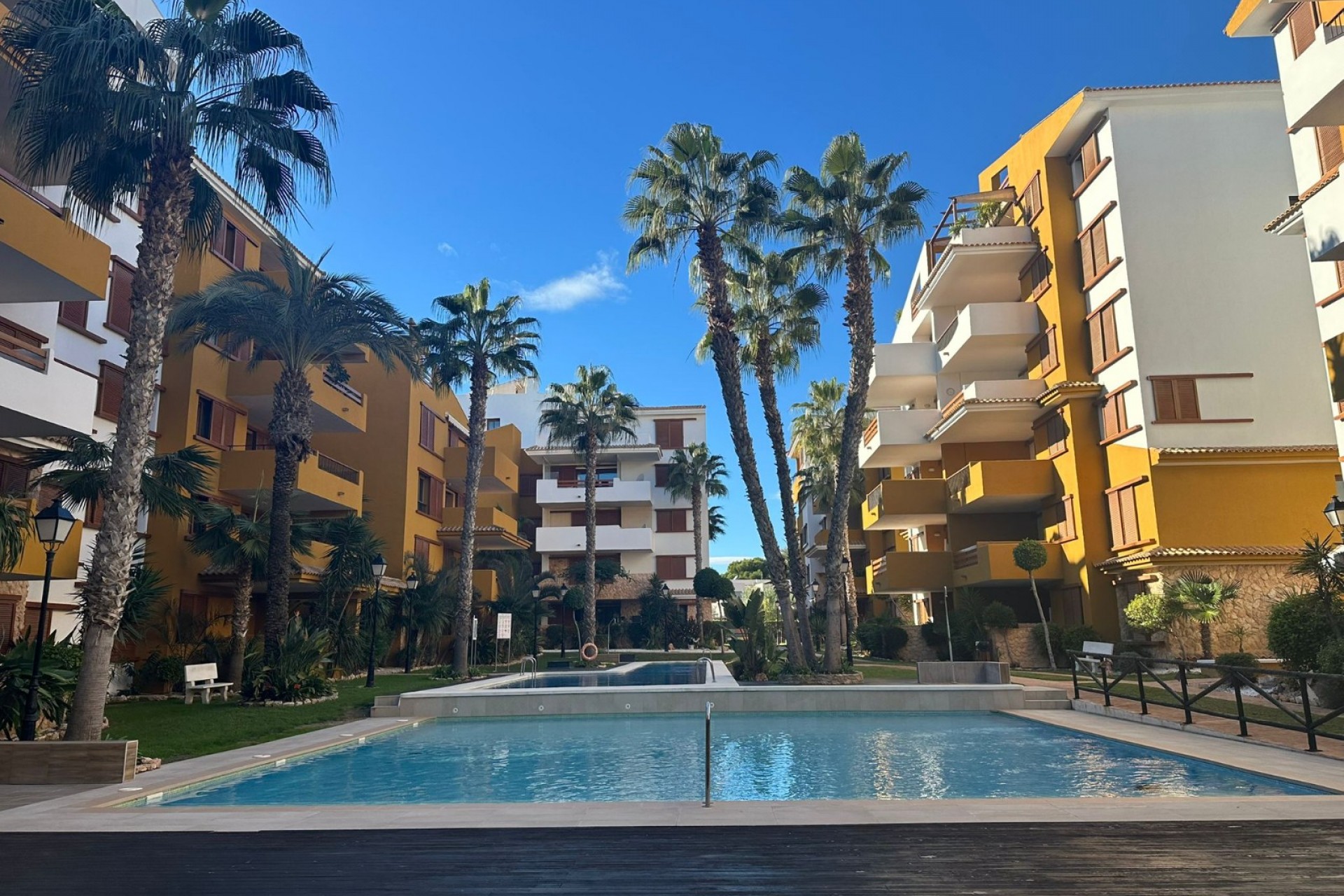 Brukt - Apartment -
Punta Prima - Costa Blanca