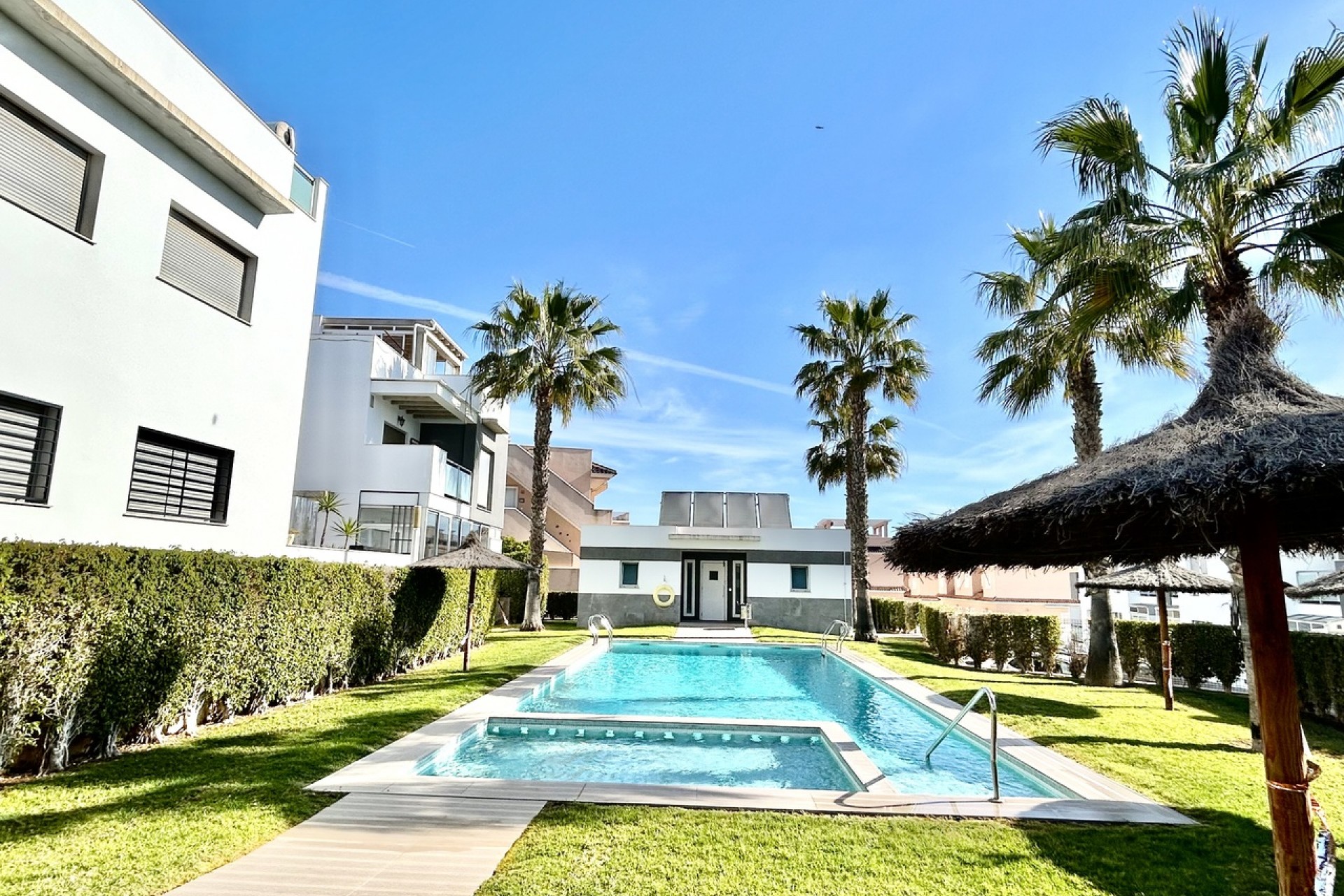Brukt - Apartment -
Punta Prima - Costa Blanca