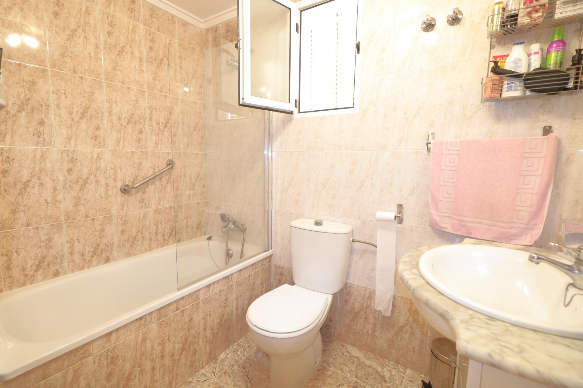 Brukt - Apartment -
Torrevieja - Acequion