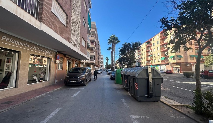 Brukt - Apartment -
Torrevieja - Acequion