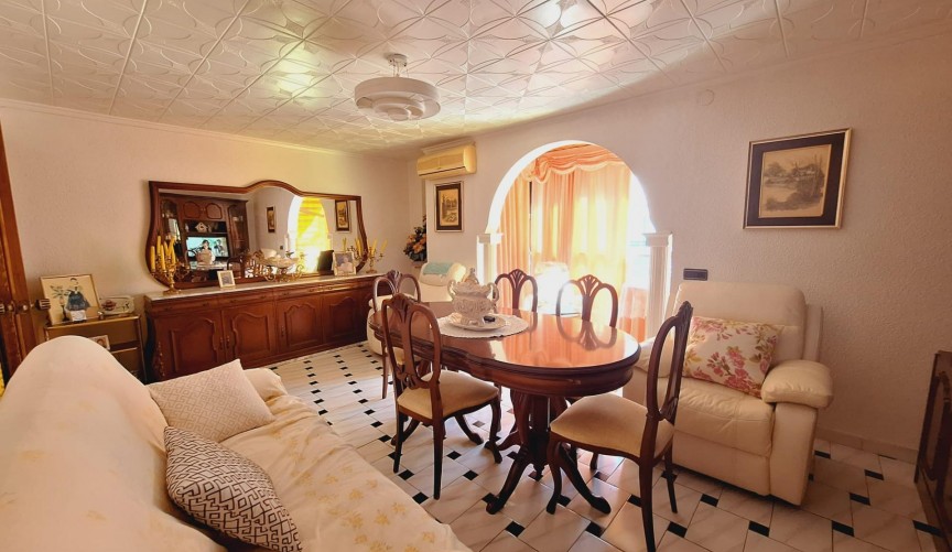 Brukt - Apartment -
Torrevieja - Acequion