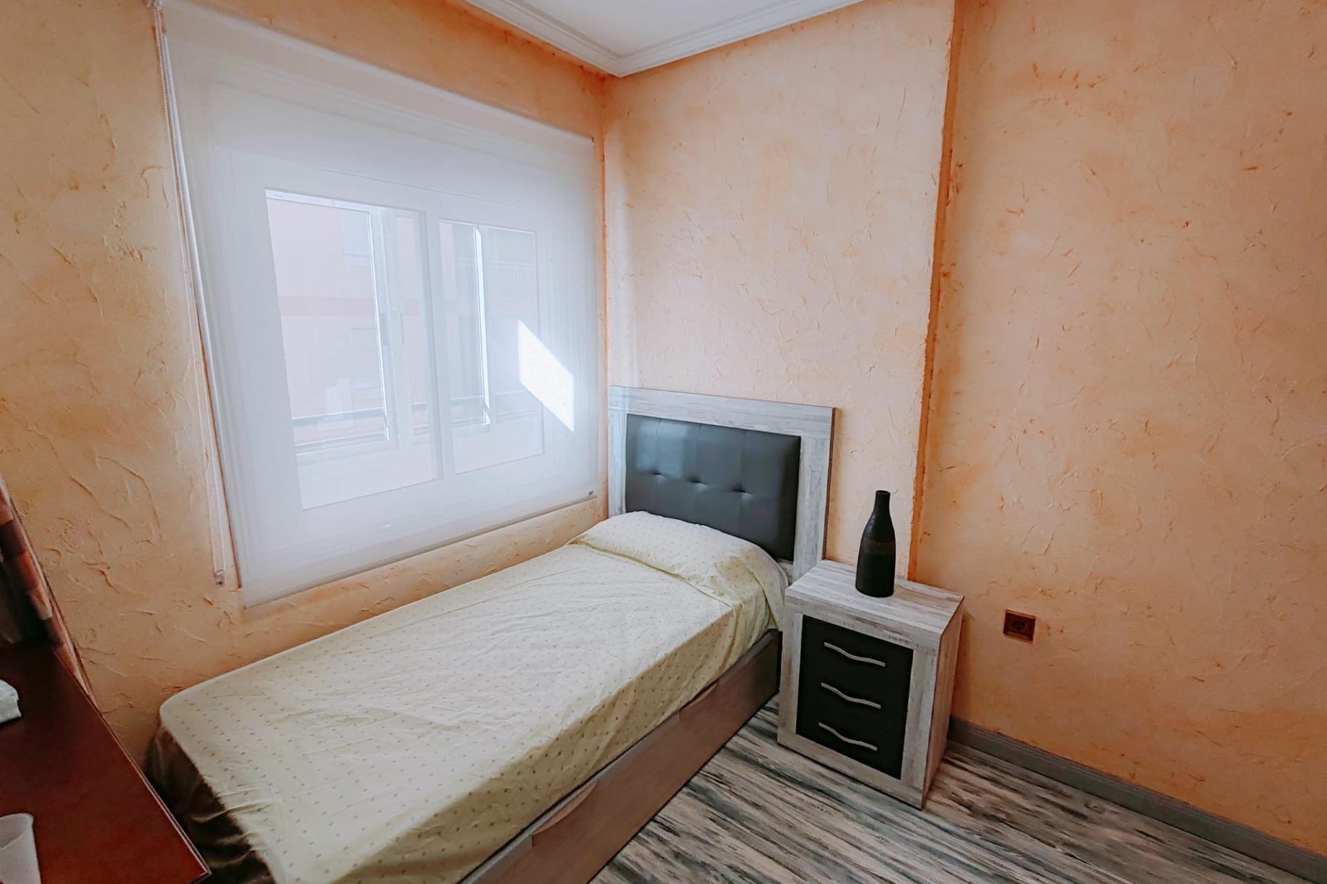 Brukt - Apartment -
Torrevieja - Acequion