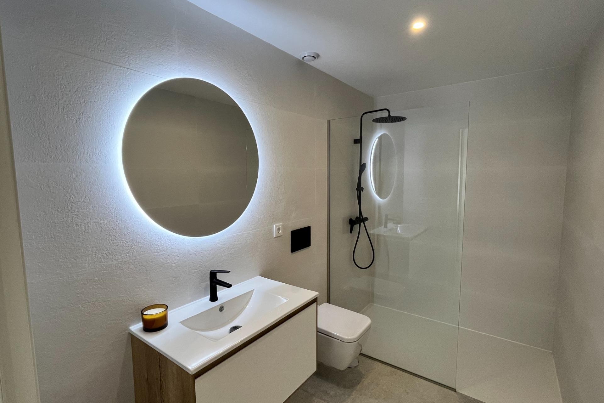 Brukt - Apartment -
Torrevieja - aguas nuevas