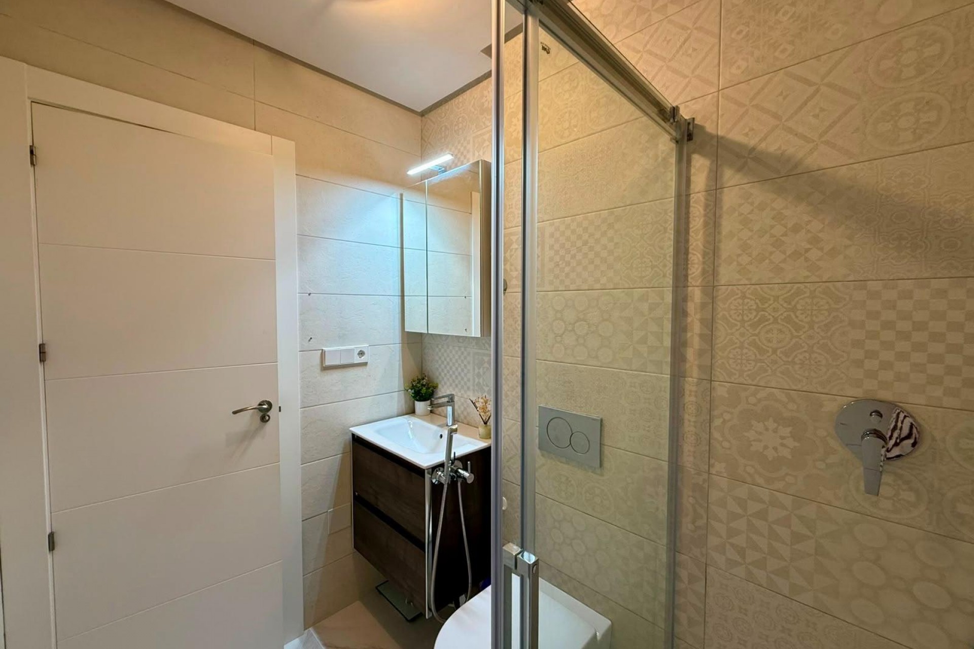 Brukt - Apartment -
Torrevieja - aguas nuevas