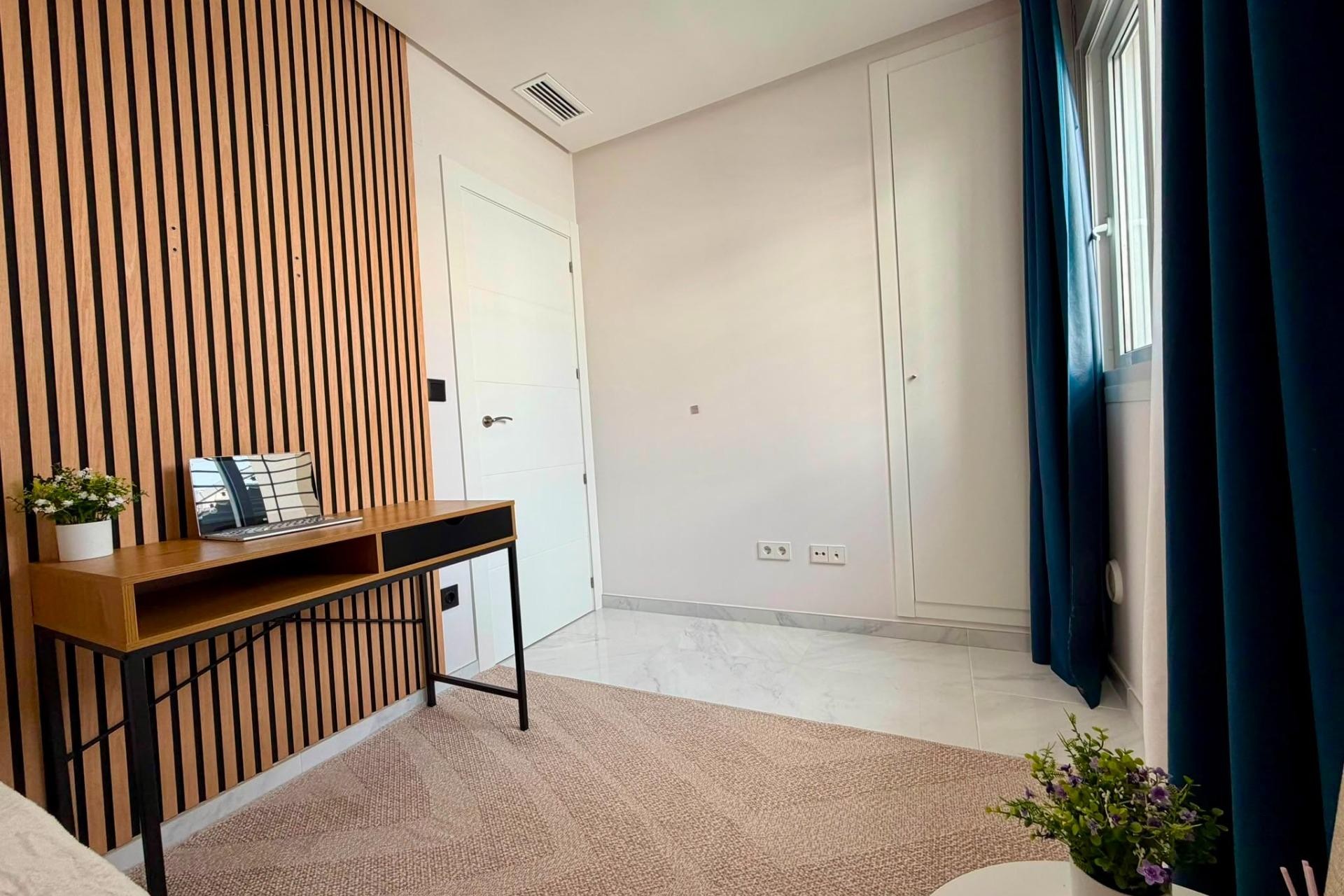 Brukt - Apartment -
Torrevieja - aguas nuevas