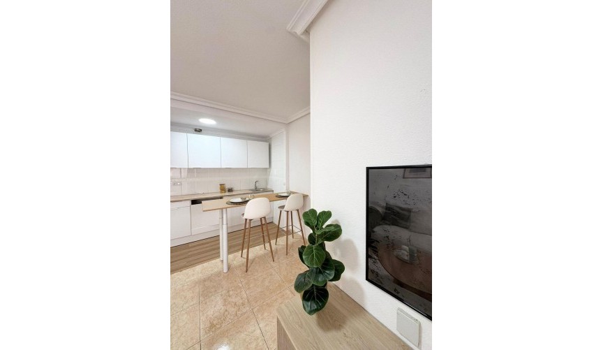 Brukt - Apartment -
Torrevieja - Antonio Machado