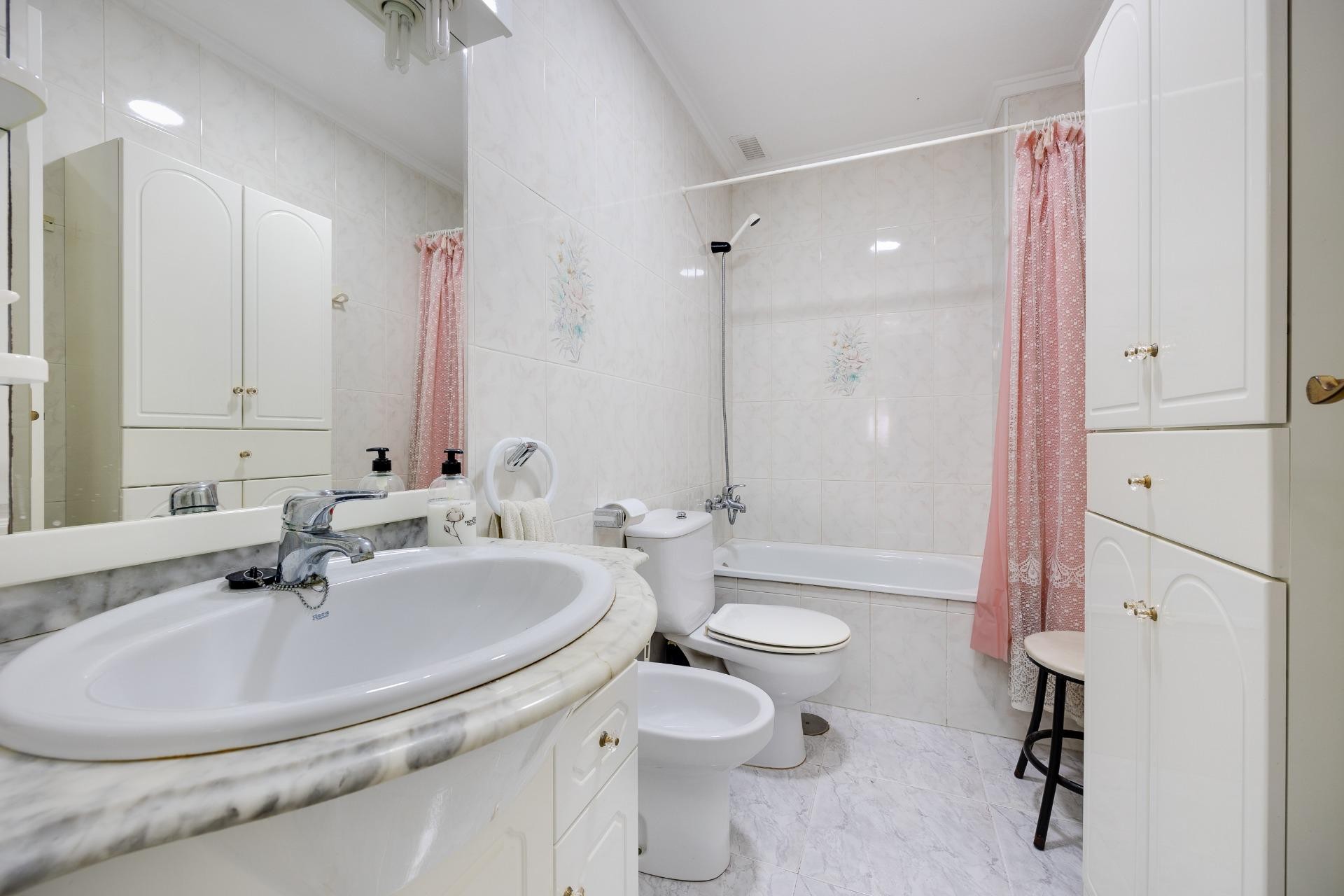 Brukt - Apartment -
Torrevieja - Antonio Machado